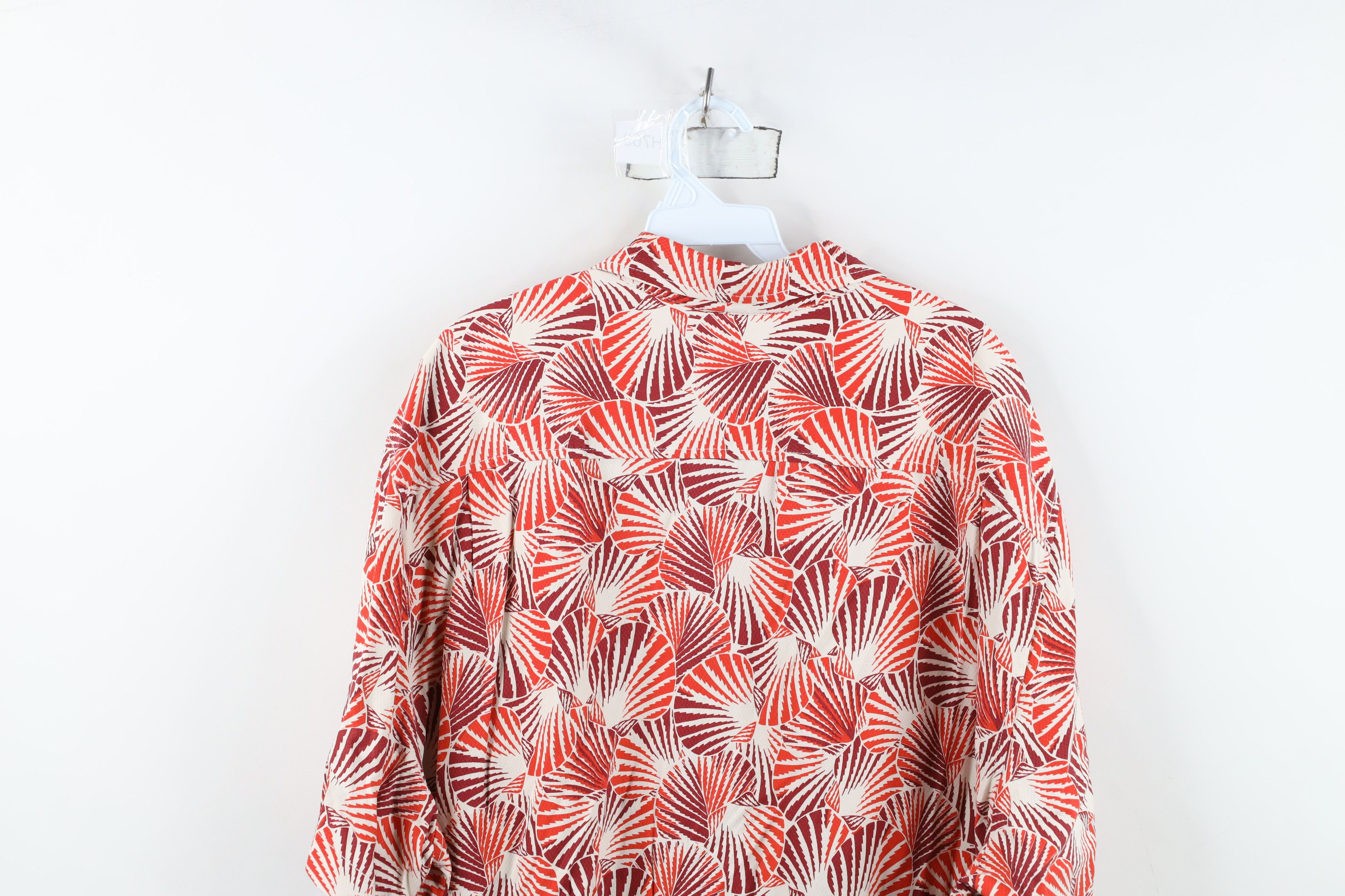 Tommy Bahama Vintage Tommy Bahama Clam Seashell Camp Collar Button Shirt Size US XXL / EU 58 / 5 - 11 Thumbnail