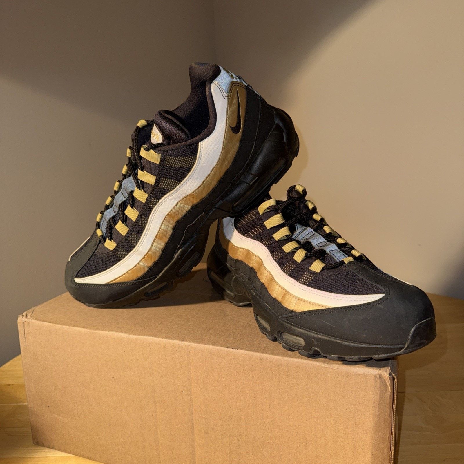 Nike Size 13 - Nike Air Max 95 Premium Metallic Gold No Box Size US 13 / EU 46 - 2 Thumbnail