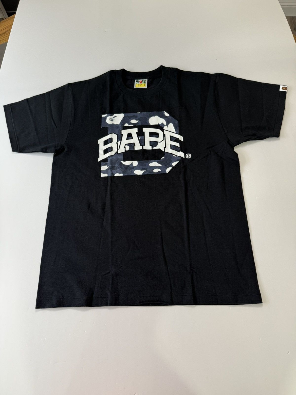 Bape Bape Logo Tshirt Size US L / EU 52-54 / 3 - 1 Thumbnail