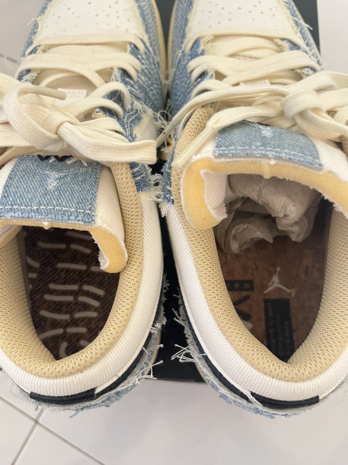 Jordan Brand × Nike Nike Air Jordan 1 SE Size US 8.5 / EU 41-42 - 4 Thumbnail
