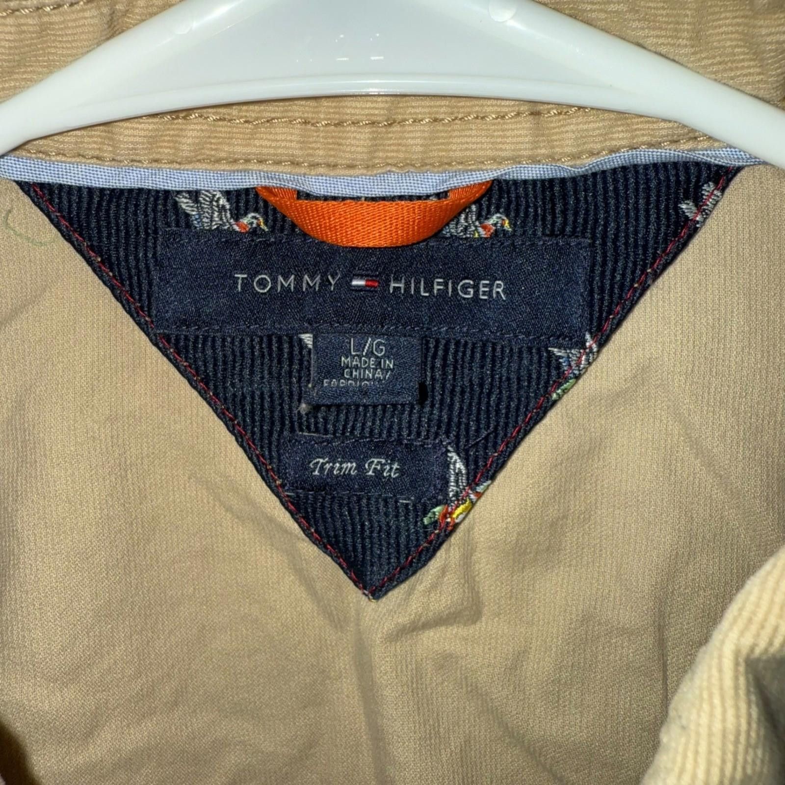 Tommy Hilfiger Tommy Hilfiger Mens Tan Corduroy Button Down Shirt Utility L Size US L / EU 52-54 / 3 - 3 Thumbnail