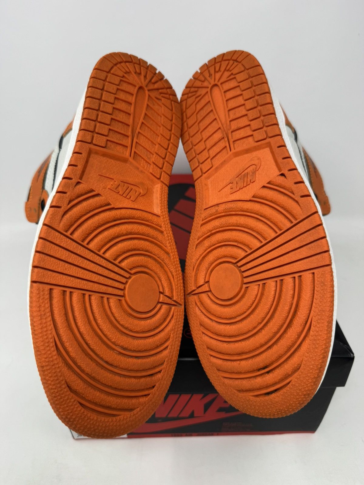 Jordan Brand Nike Air Jordan 1 Retro High Og Gs Shattered Backboard 2.0 Size US 5.5 / EU 38 - 7 Thumbnail