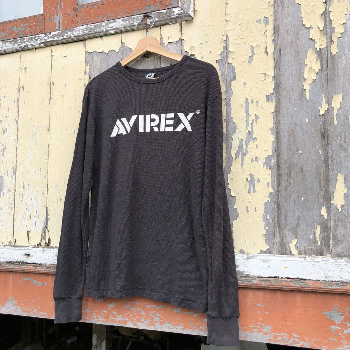 Avirex Vintage y2k Avirex Shark Hunters Long Sleeve Tshirt Size US L / EU 52-54 / 3 - 2 Thumbnail
