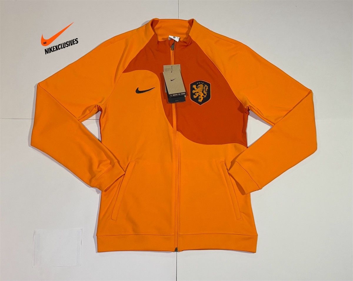 Nike NIKE NETHERLANDS ACADEMY PRO FOOTBALL JACKET DN1056-833 Size US S / EU 44-46 / 1 - 1 Thumbnail