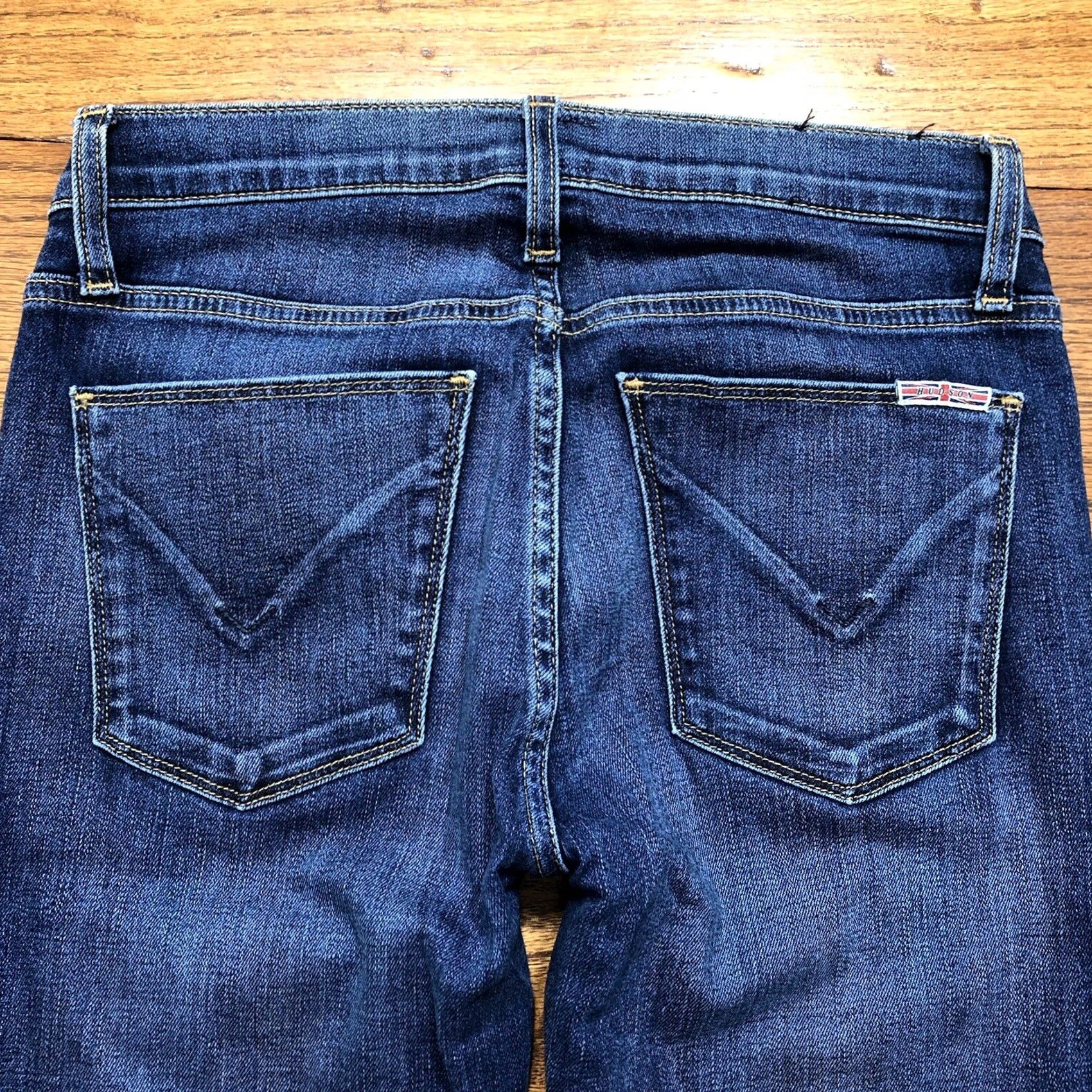 Hudson Hudson Tally Womens Jeans Skinny Crop 26 Inseam Medium Blue Denim 5-Pocket Logo Embroidered Zipper Rise 8in Slim Regular Cotton Blend USA Vintage: No Size 26" / US 2 / IT 38 - 3 Thumbnail