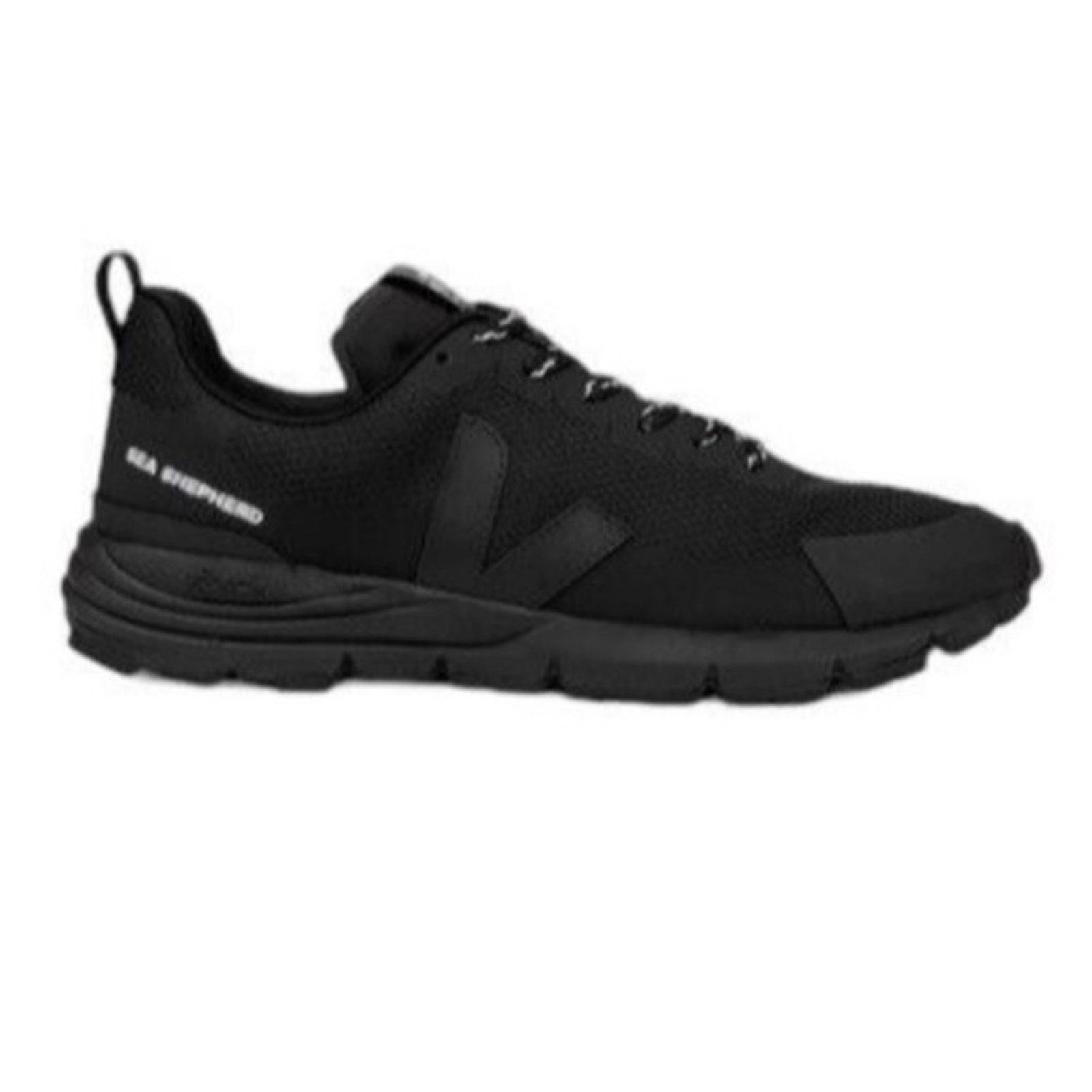 Veja × Sea Shepherd Sneaker 22A Black Size 9 Women