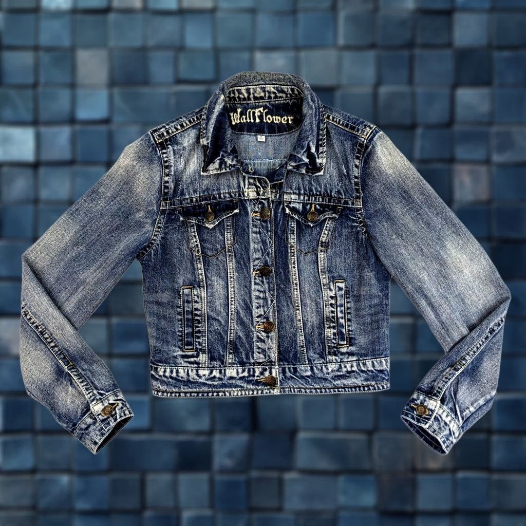 Vintage Wallflower Jeans Wallflower Classic Denim Jean Jacket Women M Blue Long Sleeve Distressed Casual Jacket/Coat Size M / US 6-8 / IT 42-44 - 1 Thumbnail