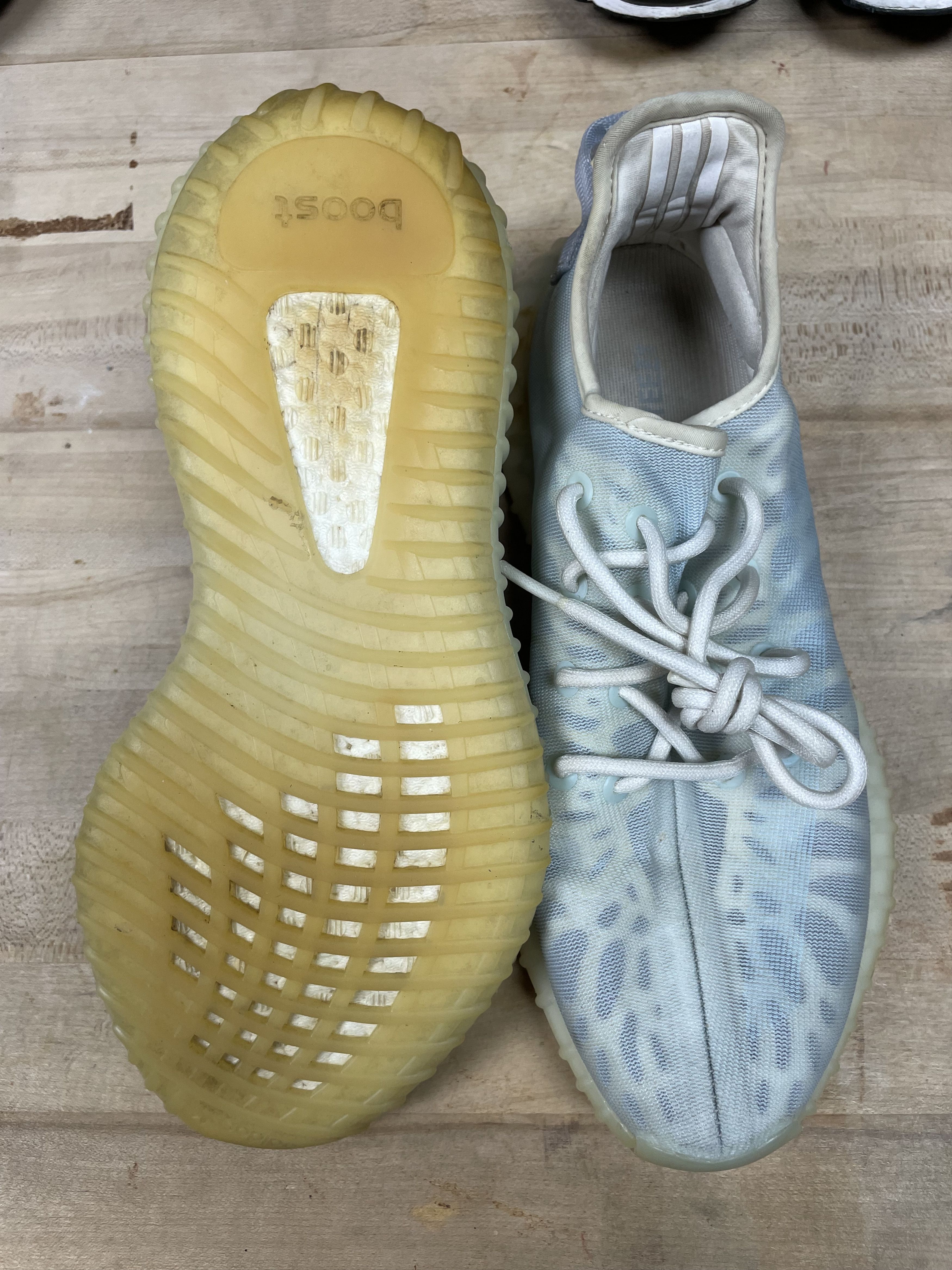 Yeezy Yeezy Mono Ice Size US 9 / EU 42 - 2 Thumbnail