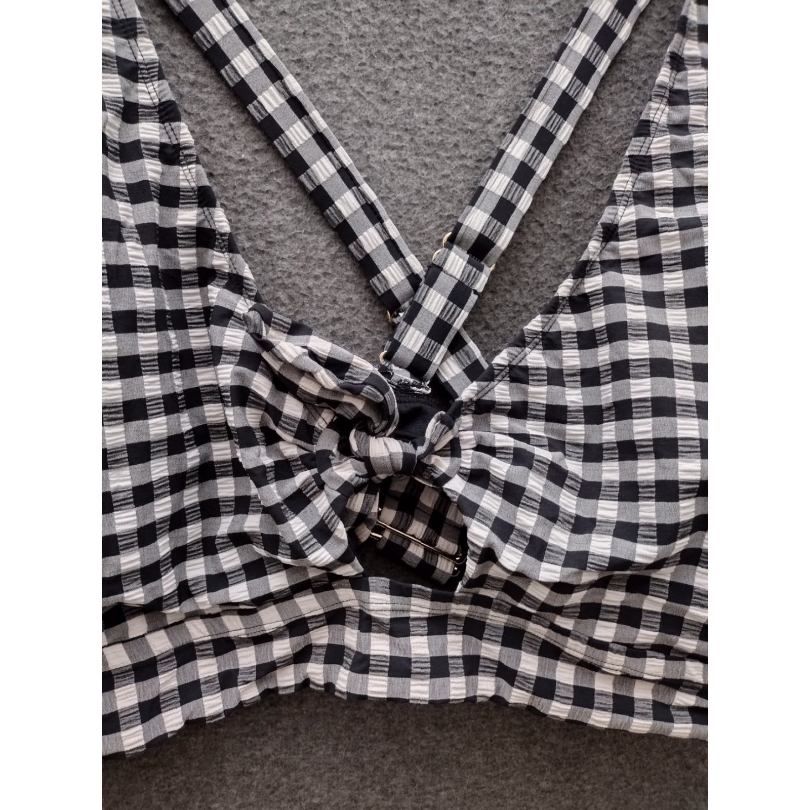 Vintage Terra & Sky Women's Tie Keyhole Bikini Top Cross Back 3X 24W-26W Black/Gray Checkered Deep Back Beach Mens? Size XXL / US 16-18 / IT 52-54 - 3 Thumbnail