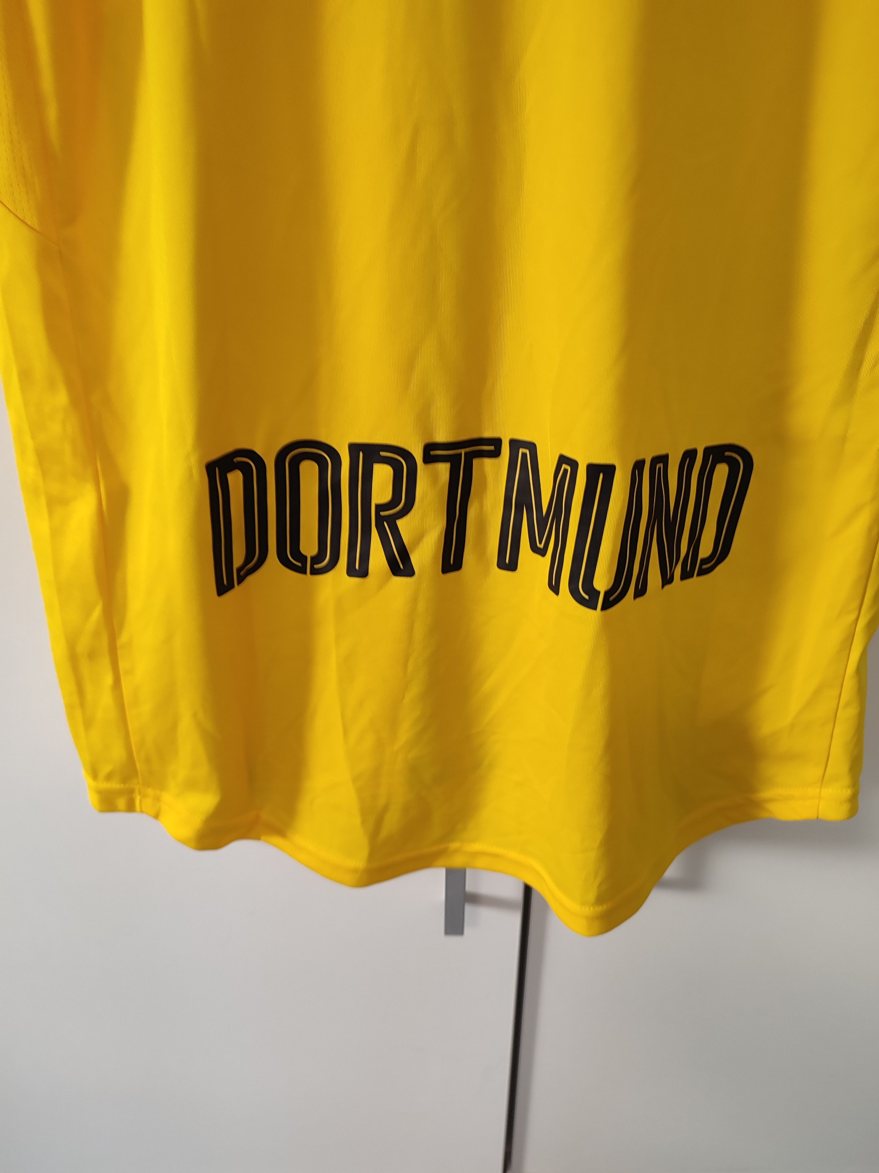 Puma Borussia Dortmund 2016-17 Home Football Shirt size S Size US S / EU 44-46 / 1 - 15 Thumbnail