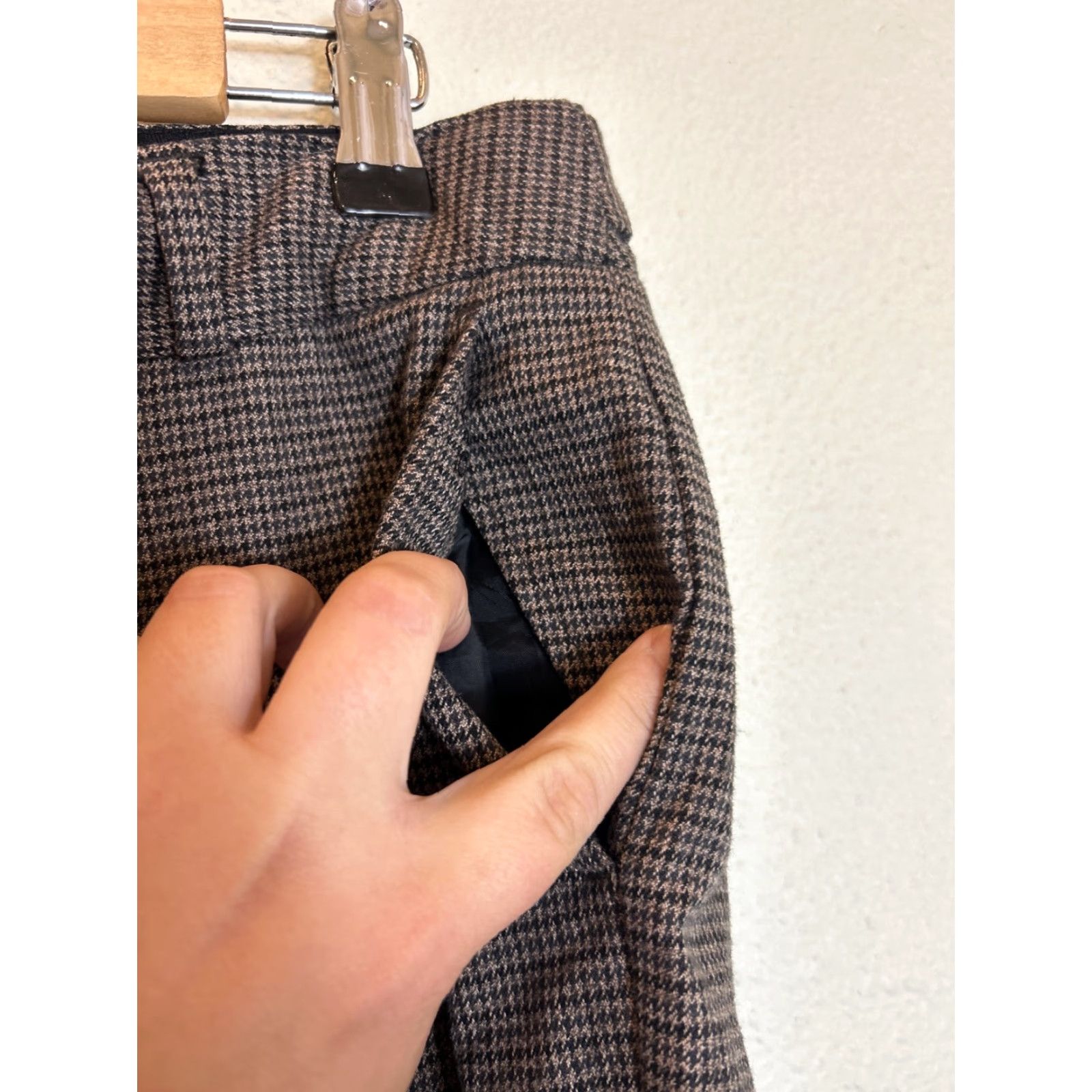 Banana Republic VINTAGE Banana Republic Pants Womens Size 10 Brown Houndstooth Polyester Relaxed Dress Pants 32x32 Size 32" / US 10 / IT 46 - 6 Thumbnail