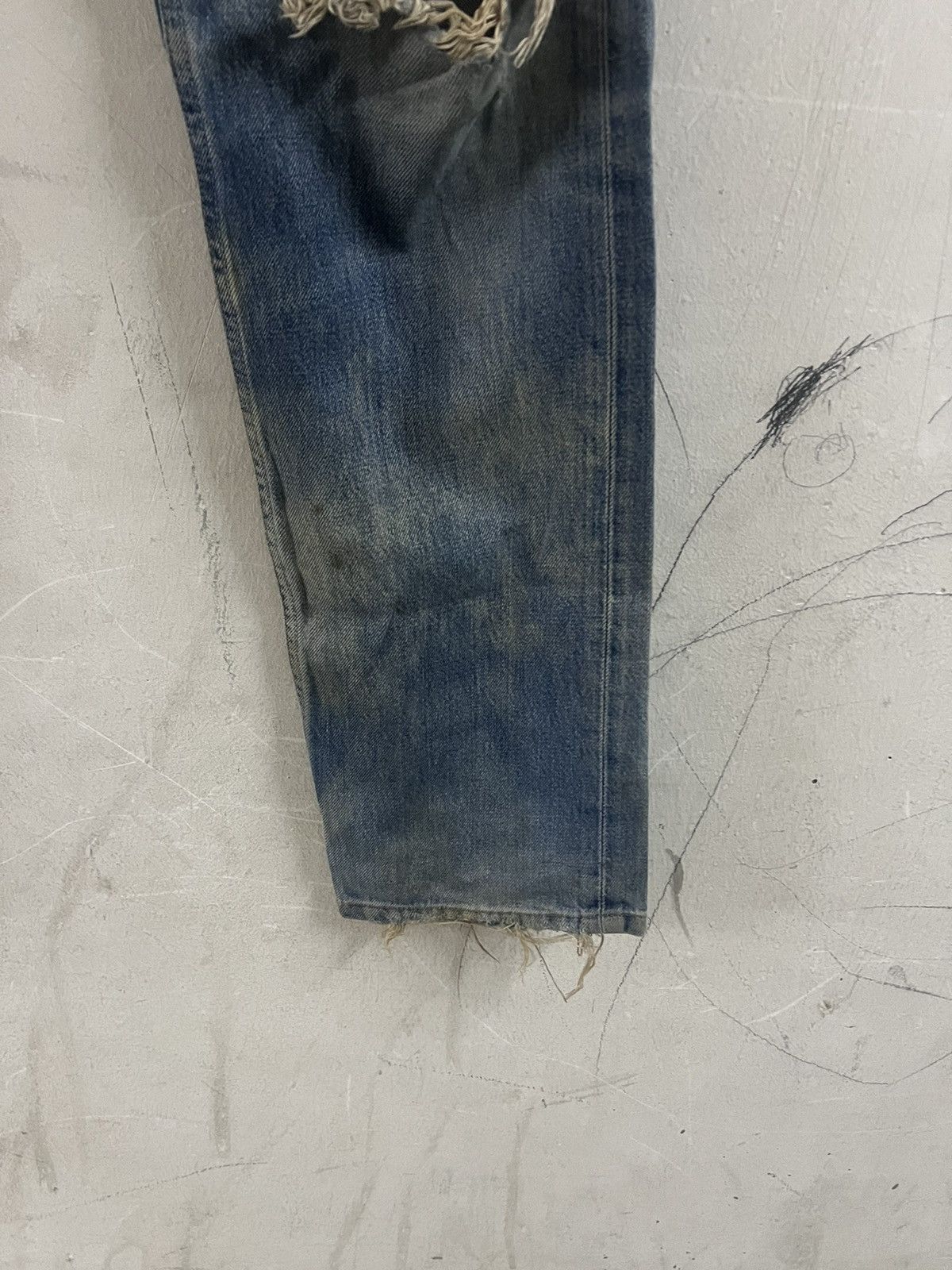 Japanese Brand × Levi's Vintage Clothing KURT COBAIN‼️THRASHED VINTAGE 501 DISTRESSED DENIM PANT Size US 32 / EU 48 - 5 Thumbnail