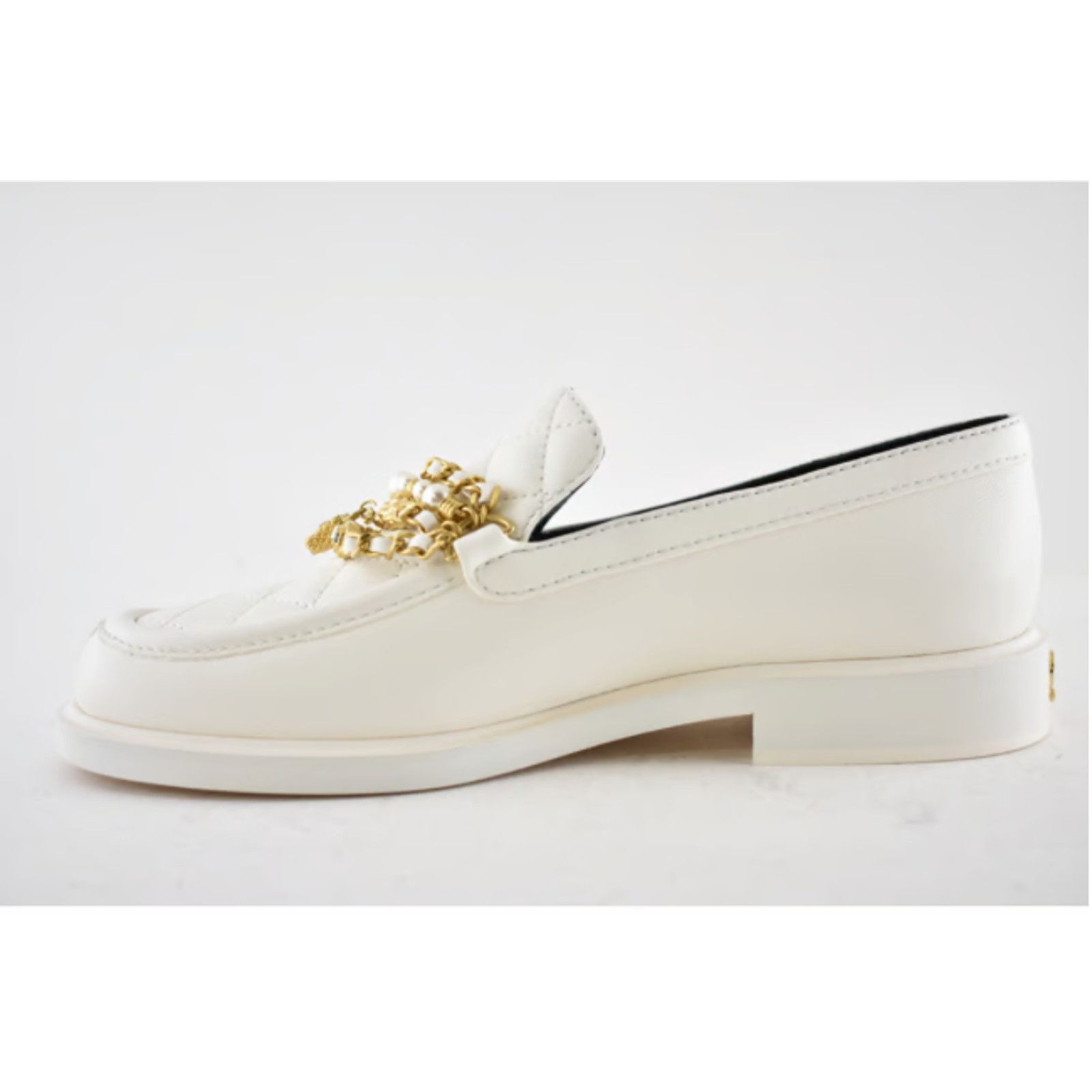Chanel Chanel Quilted Charms CC Logo Mule Slip On Flat Loafer 37 Size US 7 / IT 37 - 9 Thumbnail