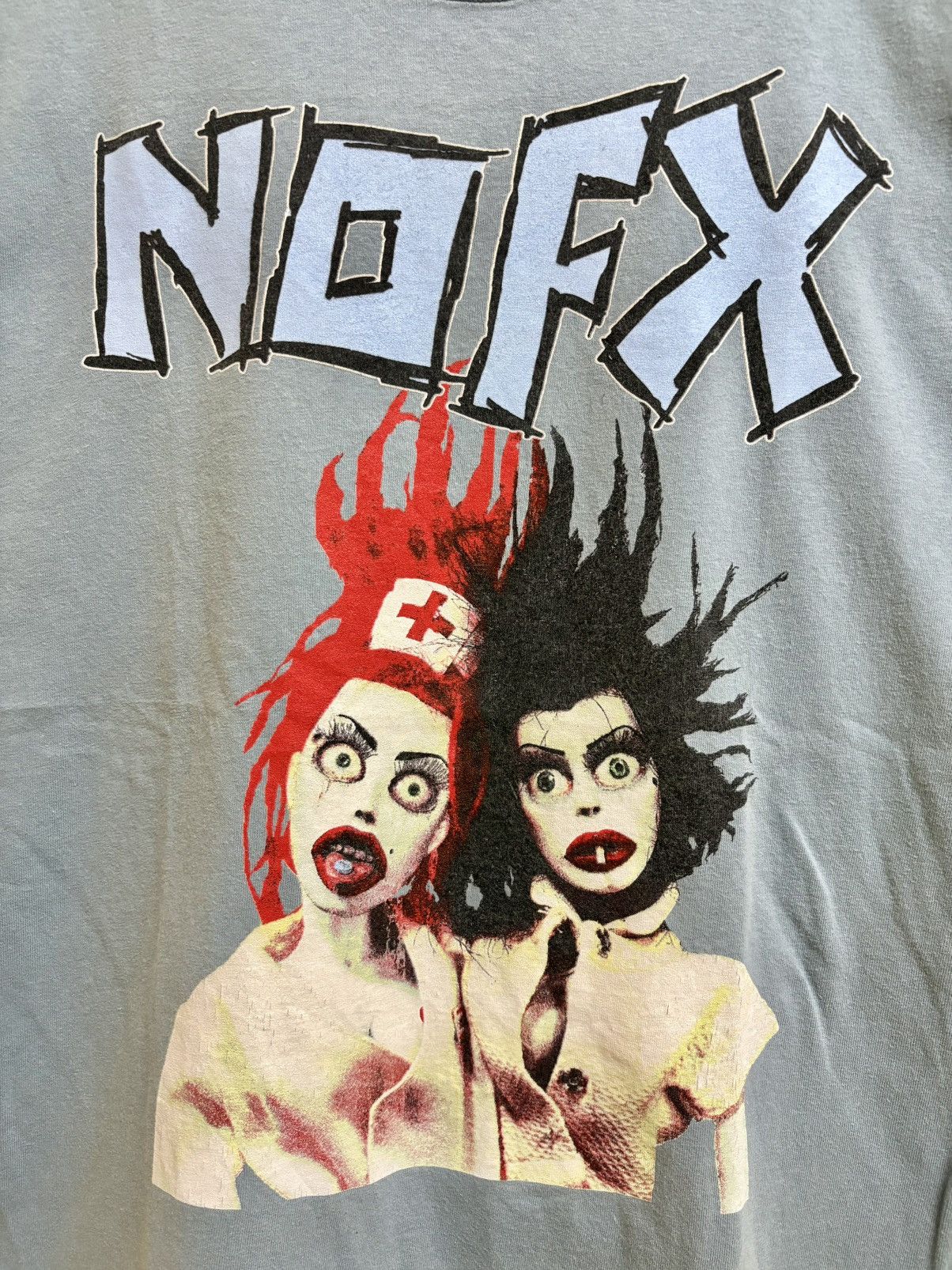 Vintage Vintage 2000 Nofx Band Pump Up The Valuum T-Shirt Size US M / EU 48-50 / 2 - 5 Thumbnail