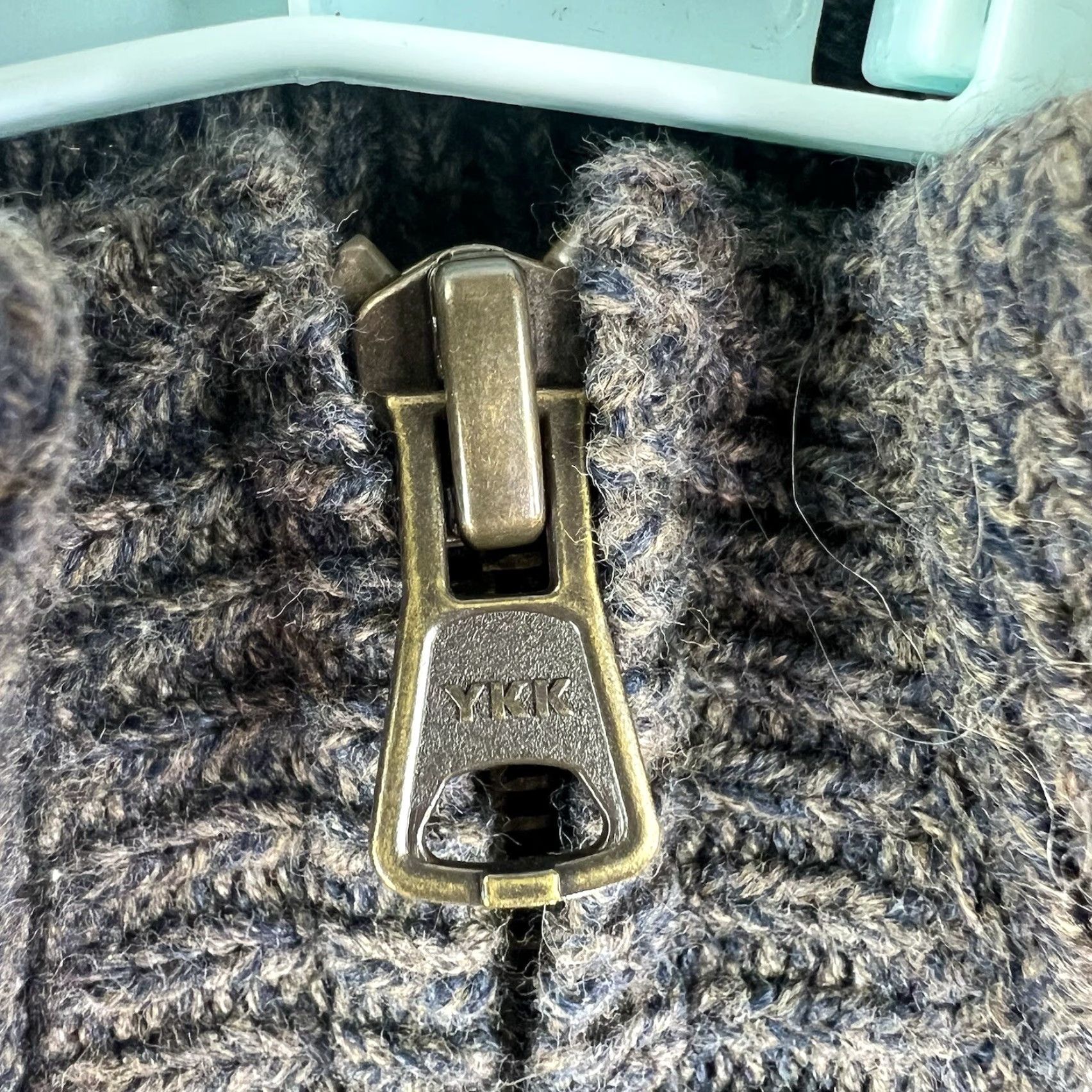 Vintage VINTAGE L.L. Bean Men's Sweater Cardigan XL Waffle Knit Zip Heavyweight Gray Long Sleeve Fall Winter Size US XL / EU 56 / 4 - 4 Thumbnail
