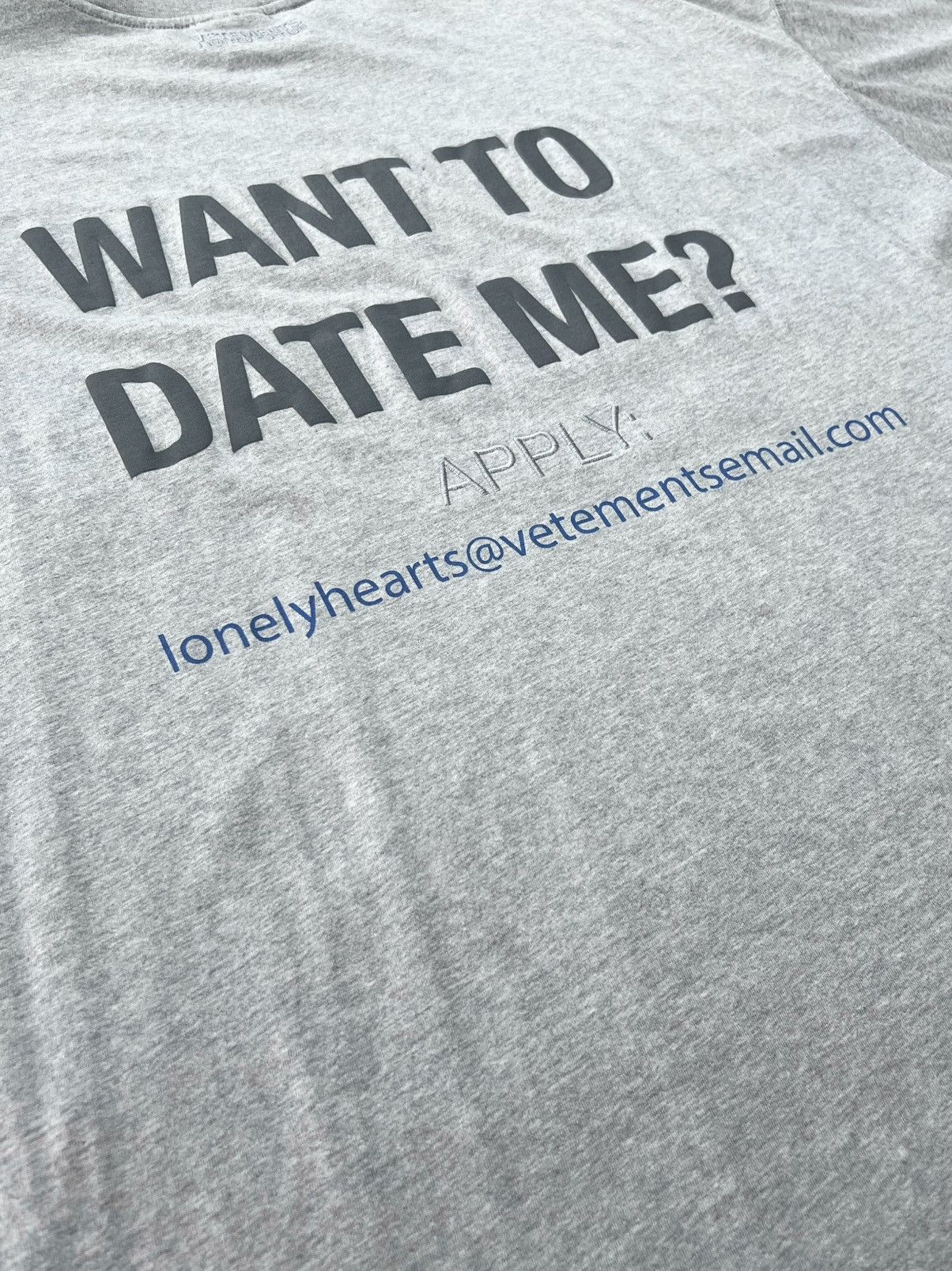 Vetements ❤️‍🔥 2018 I LIKE LONG WALKS - LONELY HEARTS / WANT TO DATE ME? Size US L / EU 52-54 / 3 - 12 Thumbnail