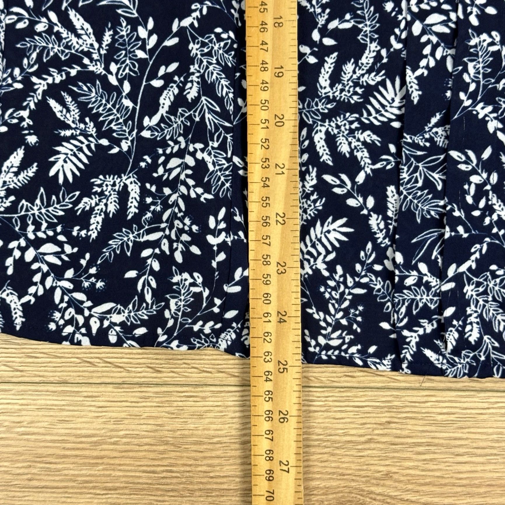 Liz Claiborne Liz Claiborne Blouse M Blue White Floral Multicolor Floral Colorful Women Size M / US 6-8 / IT 42-44 - 4 Thumbnail