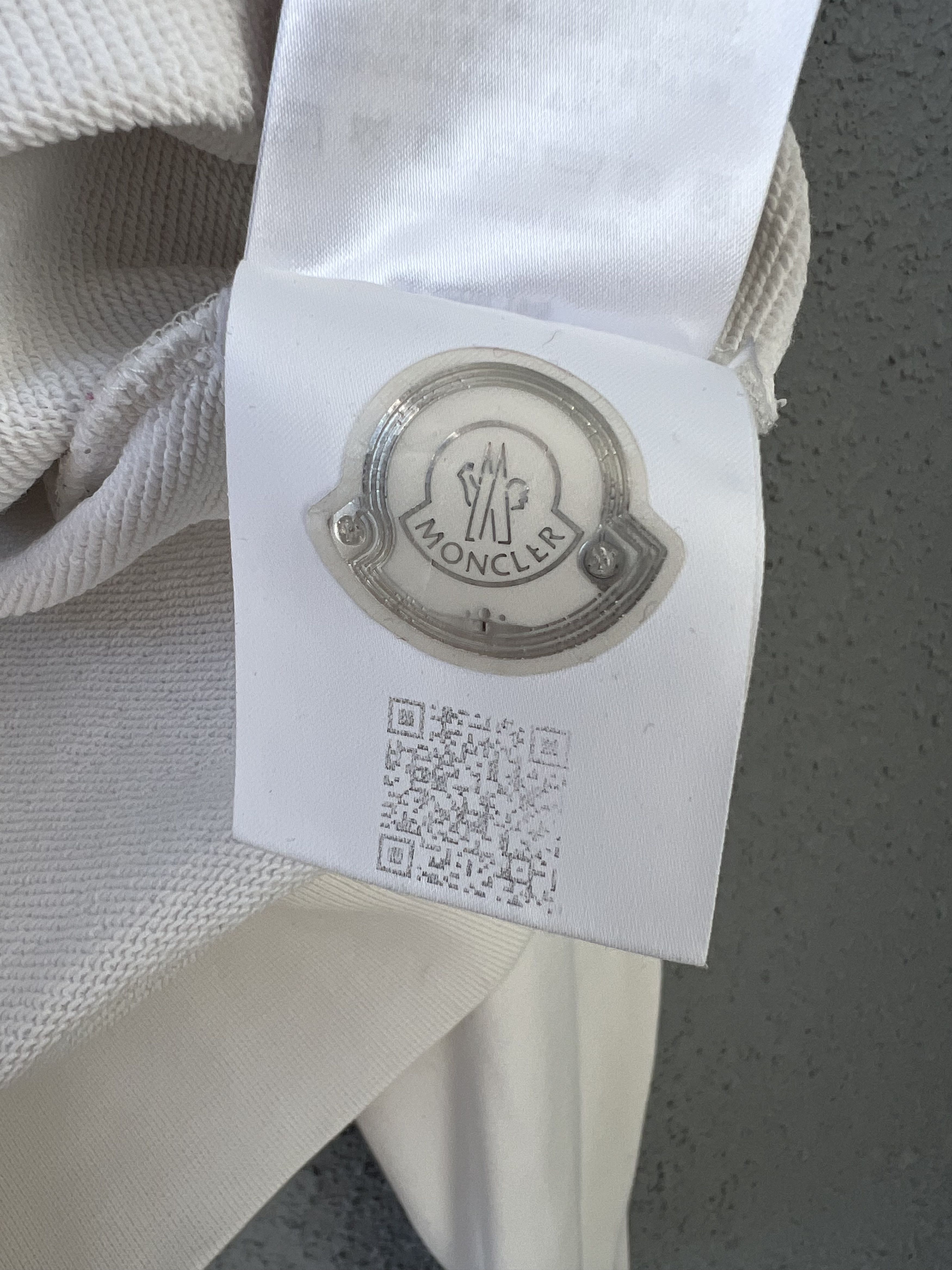Moncler Moncler Sweatshirt M Size US M / EU 48-50 / 2 - 8 Thumbnail