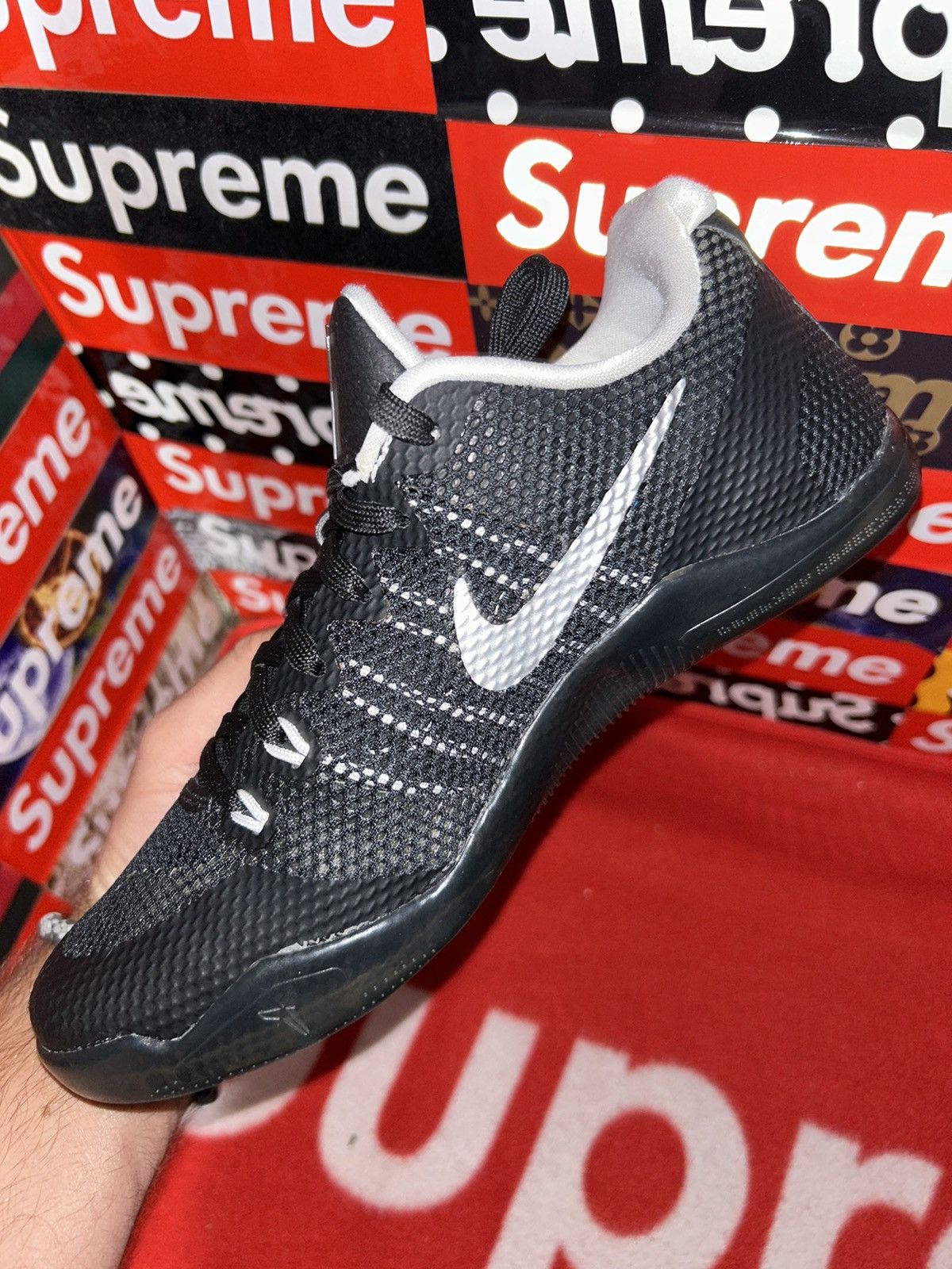 Nike Nike Kobe 11 Team Bank Black 856485-001 Size 6 VNDS Size US 6 / EU 39 - 9 Thumbnail