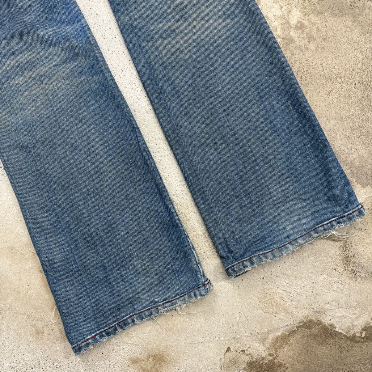 Diesel Diesel Industry Distressed Flare Bell Bottom Denim Pants Size 24" / US 00 / IT 34 - 13 Thumbnail