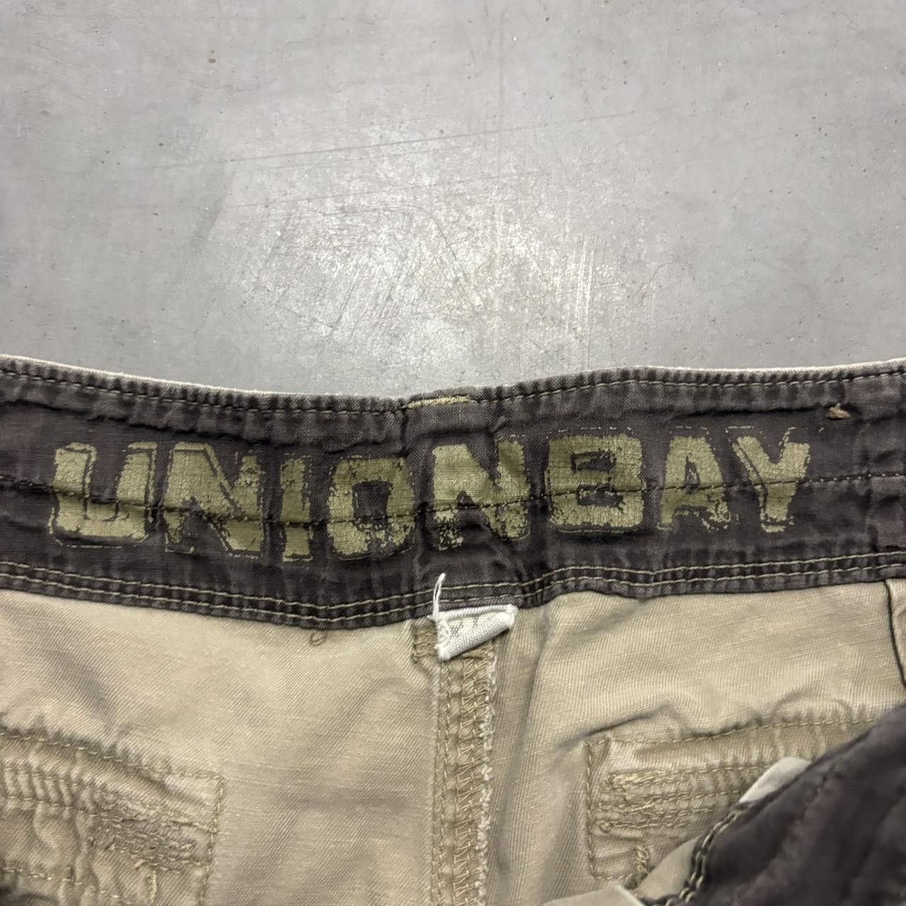 UNIONBAY Crazy Vintage Y2K/2000s Union Bay Spring Summer Vibes Chill Khaki Cargo Shorts! Size US 34 / EU 50 - 3 Thumbnail