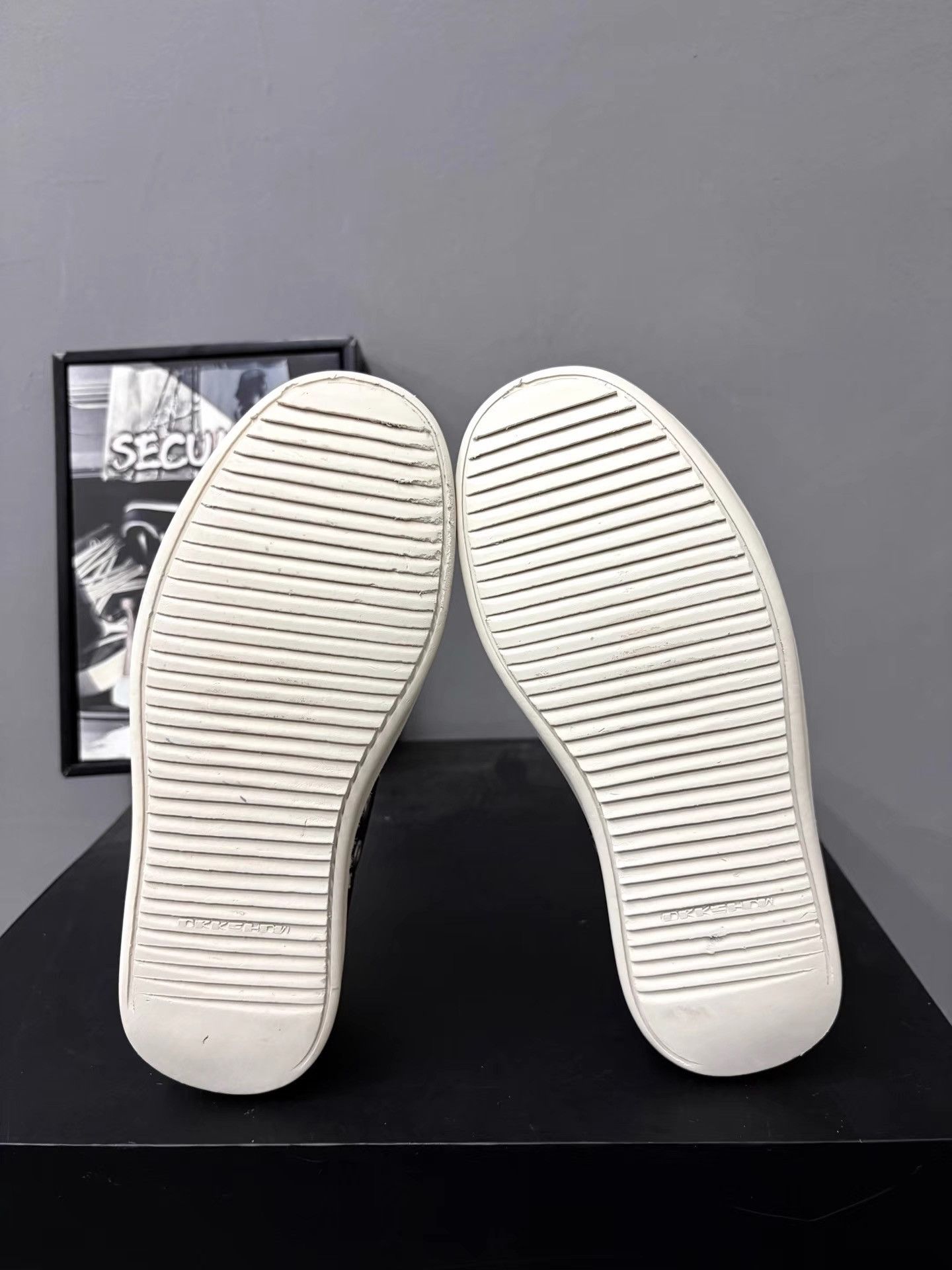 Rick Owens Rick Owens Drkshdw Black and White Low-Top Sneakers K34 Size US 6 / IT 36 - 8 Thumbnail