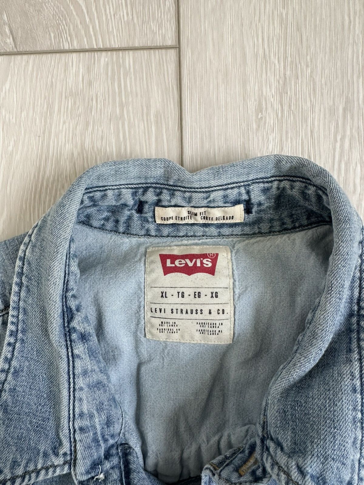 Levi's VINTAGE LEVIS DENIM SHIRT MENS XL RELAXED FIT Size US XL / EU 56 / 4 - 6 Thumbnail