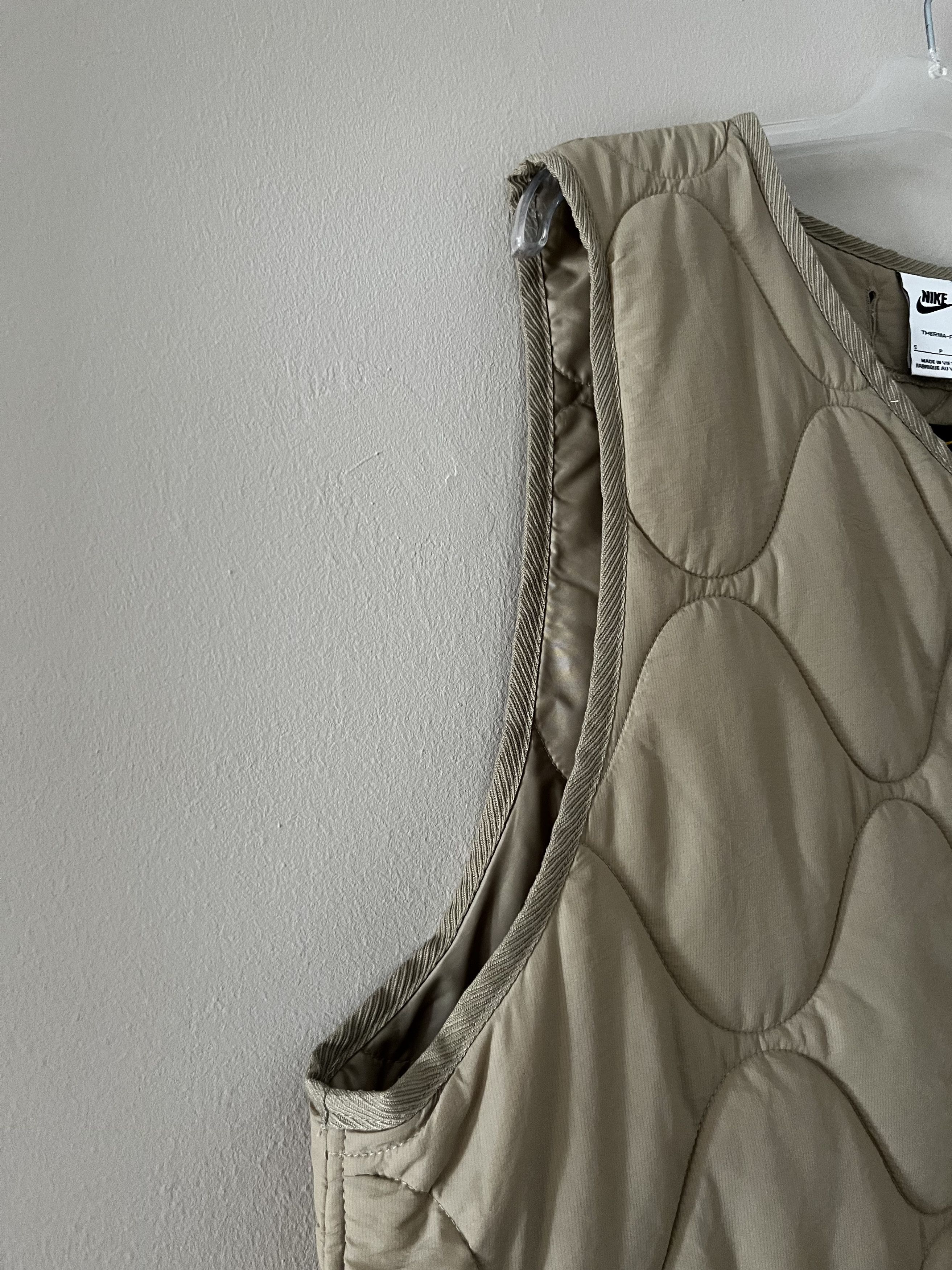 Nike Nike Life Men's Woven Insulated Military Vest Size US S / EU 44-46 / 1 - 4 Thumbnail