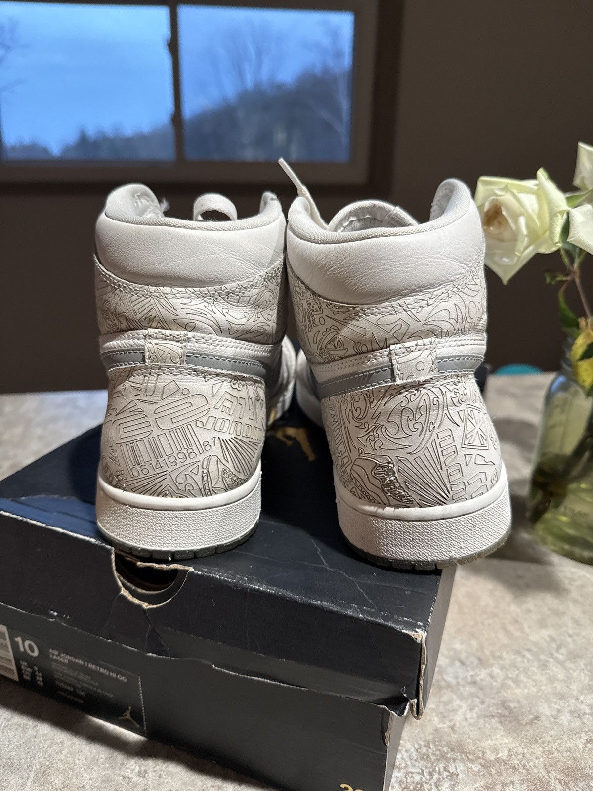 Jordan Brand × Nike Air Jordan 1 Retro High OG ‘Laser’ 705289 100 Size 10 Size US 10 / EU 43 - 3 Thumbnail