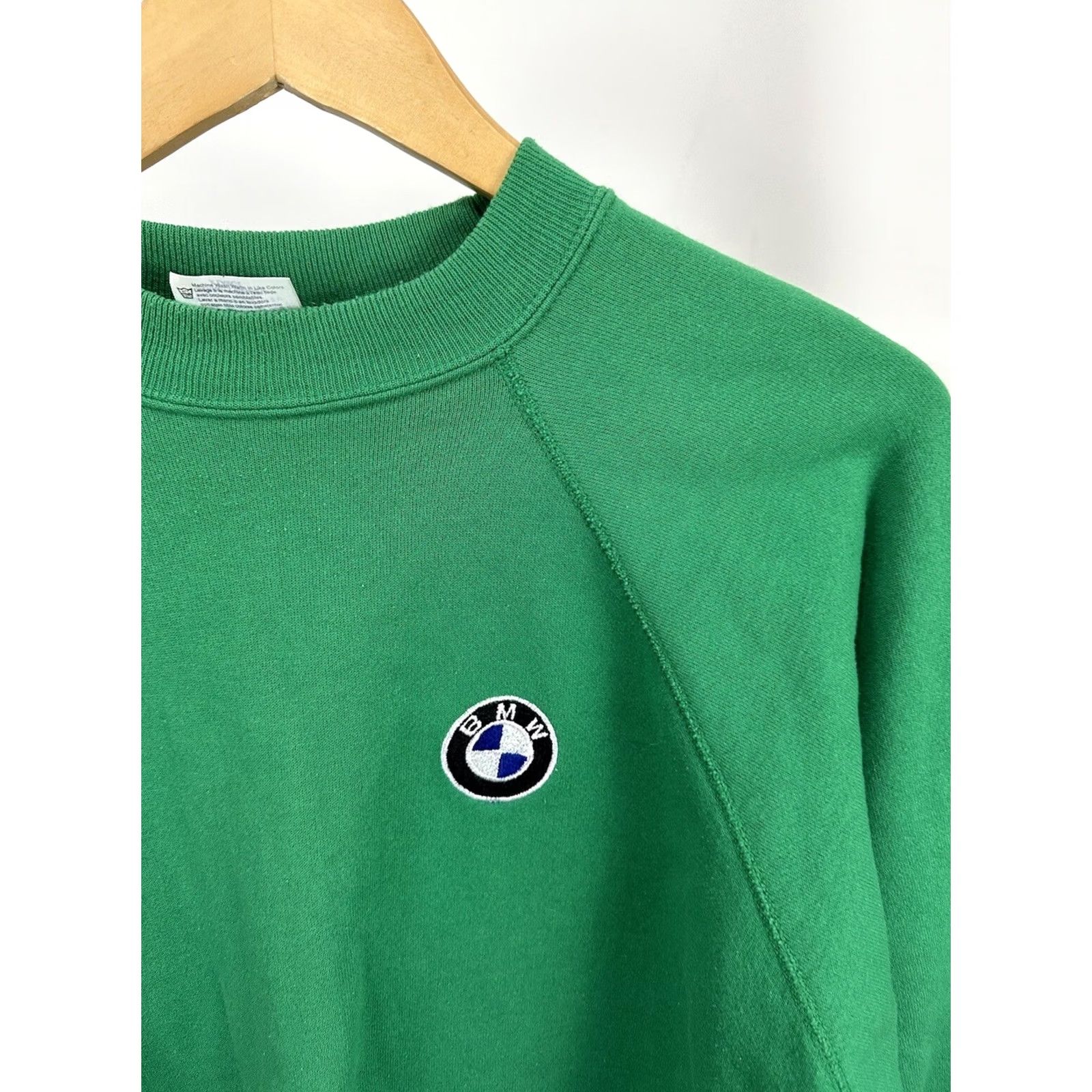 Hanes VINTAGE BMW Emblem Embroidered Raglan Bold Green Crewneck Sweatshirt XL Men Green Crewneck Sweatshirt Mens XL Size US XL / EU 56 / 4 - 2 Thumbnail