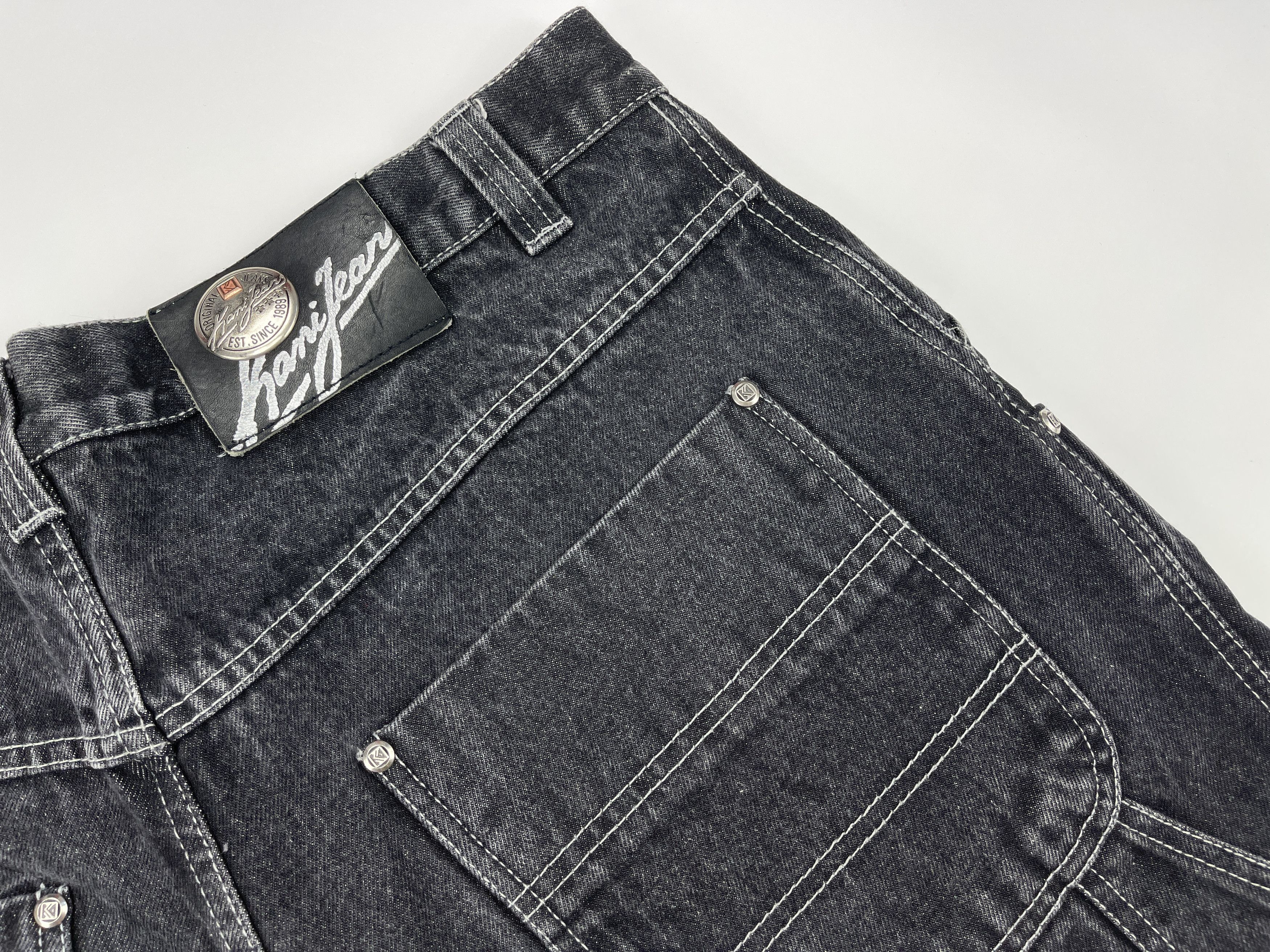 Karl Kani KARL KANI shorts, vintage hip hop baggy jeans, 90s size W 36 Size US 36 / EU 52 - 8 Thumbnail
