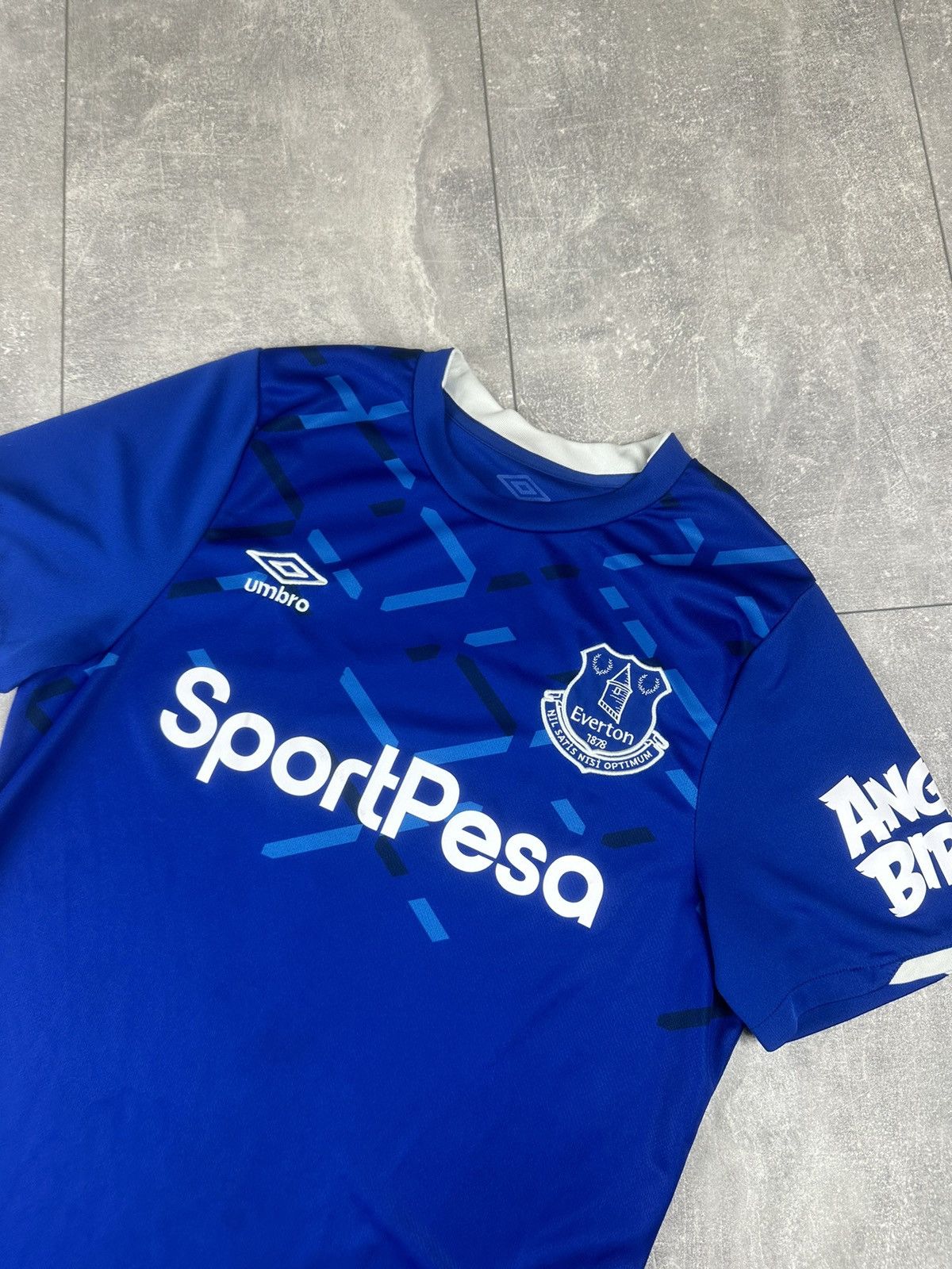 Umbro Umbro Everton FC 2019/20 Home Football Soccer Jersey Size US S / EU 44-46 / 1 - 3 Thumbnail