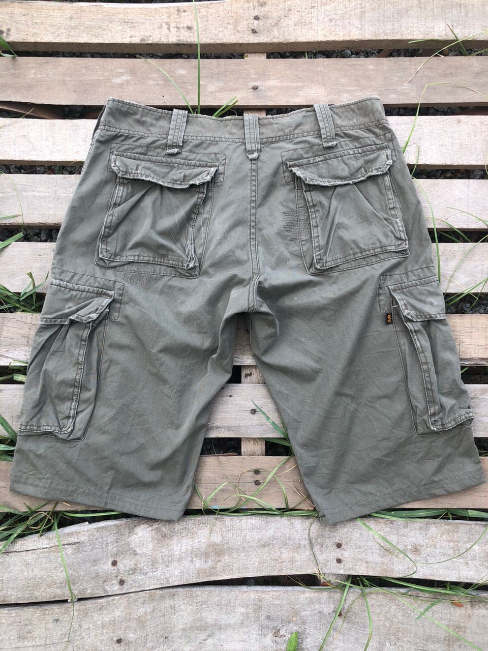 Alpha Industries Vintage Alpha Industries Short Pants Distressed Style Size US 32 / EU 48 - 2 Thumbnail