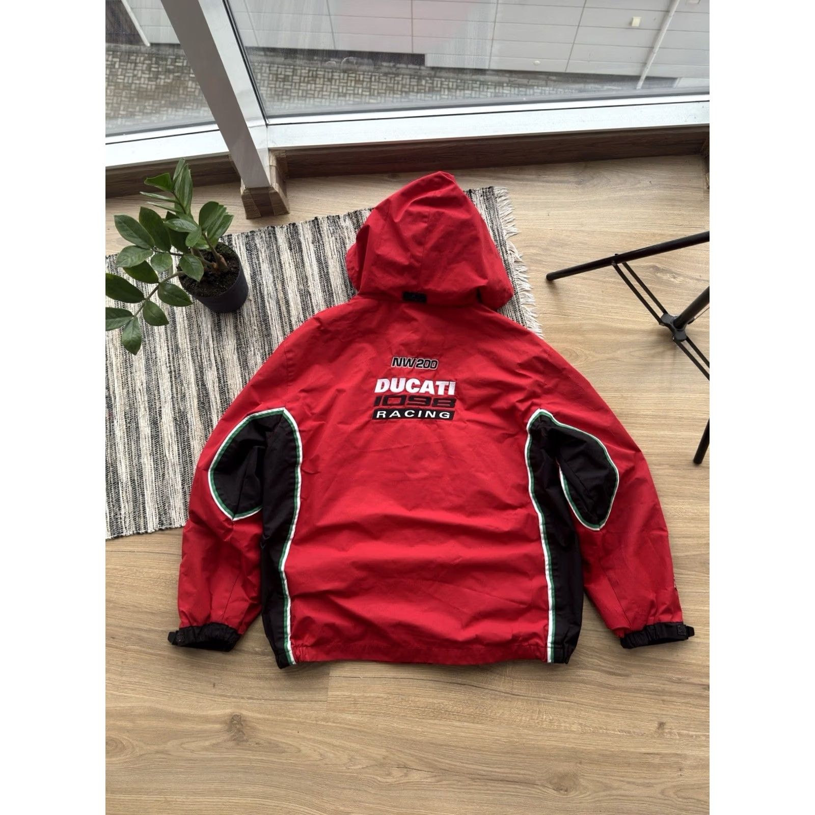Vintage VINTAGE Ducati 1098 Racing Red Windbreaker Jacket Mens XL Size Nike? Size US XL / EU 56 / 4 - 4 Thumbnail