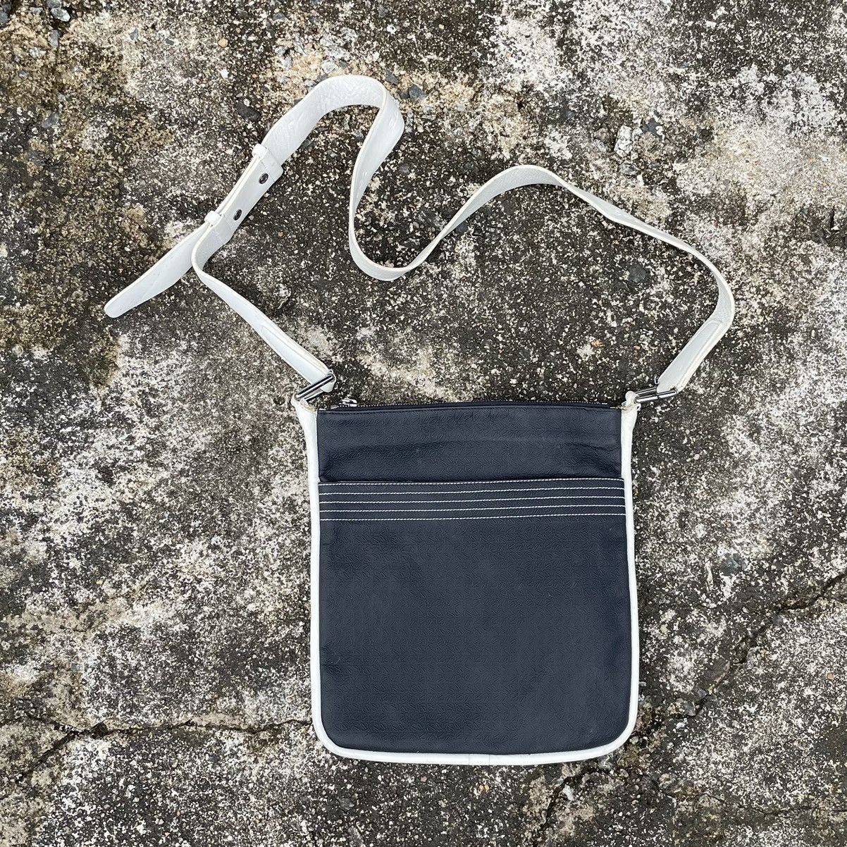 Loewe Loewe Repeat Anagram Embossed Unisex Crossbody Size ONE SIZE - 16 Thumbnail