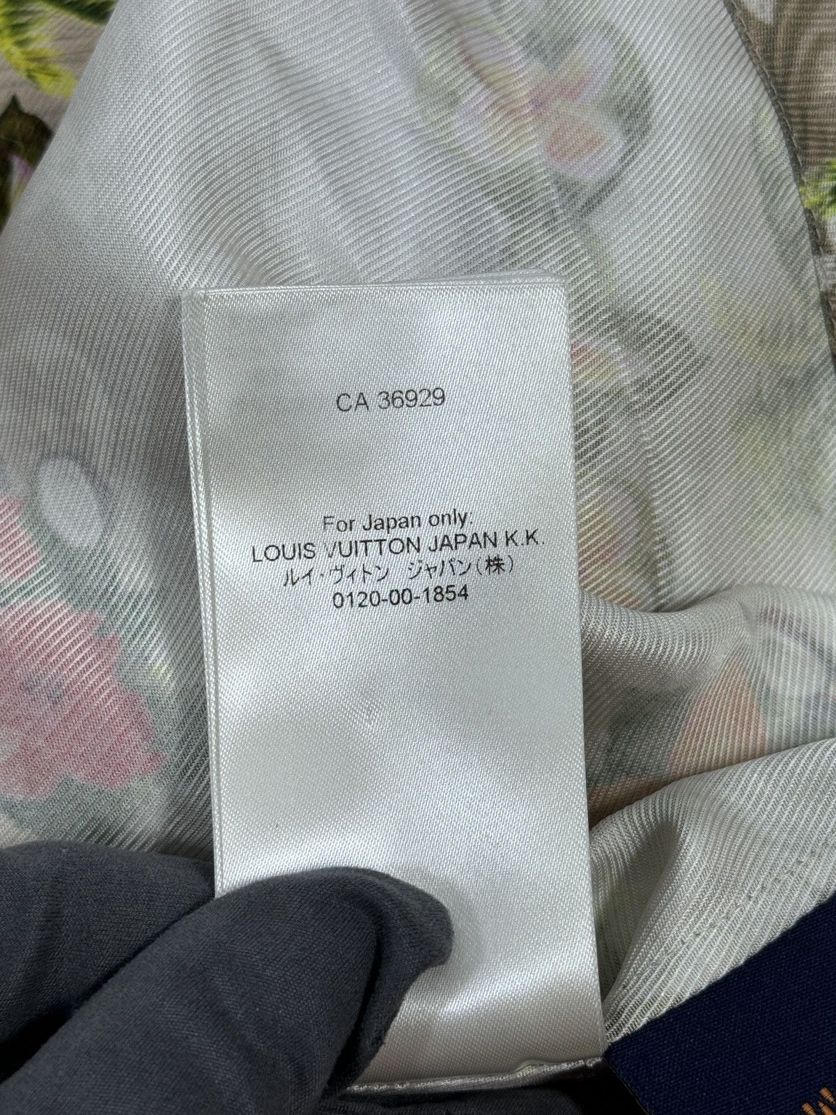 Louis Vuitton × Pharrell MONOGRAM PRINT HAWAII SILK SHIRT 1AFQYT Size US L / EU 52-54 / 3 - 12 Thumbnail