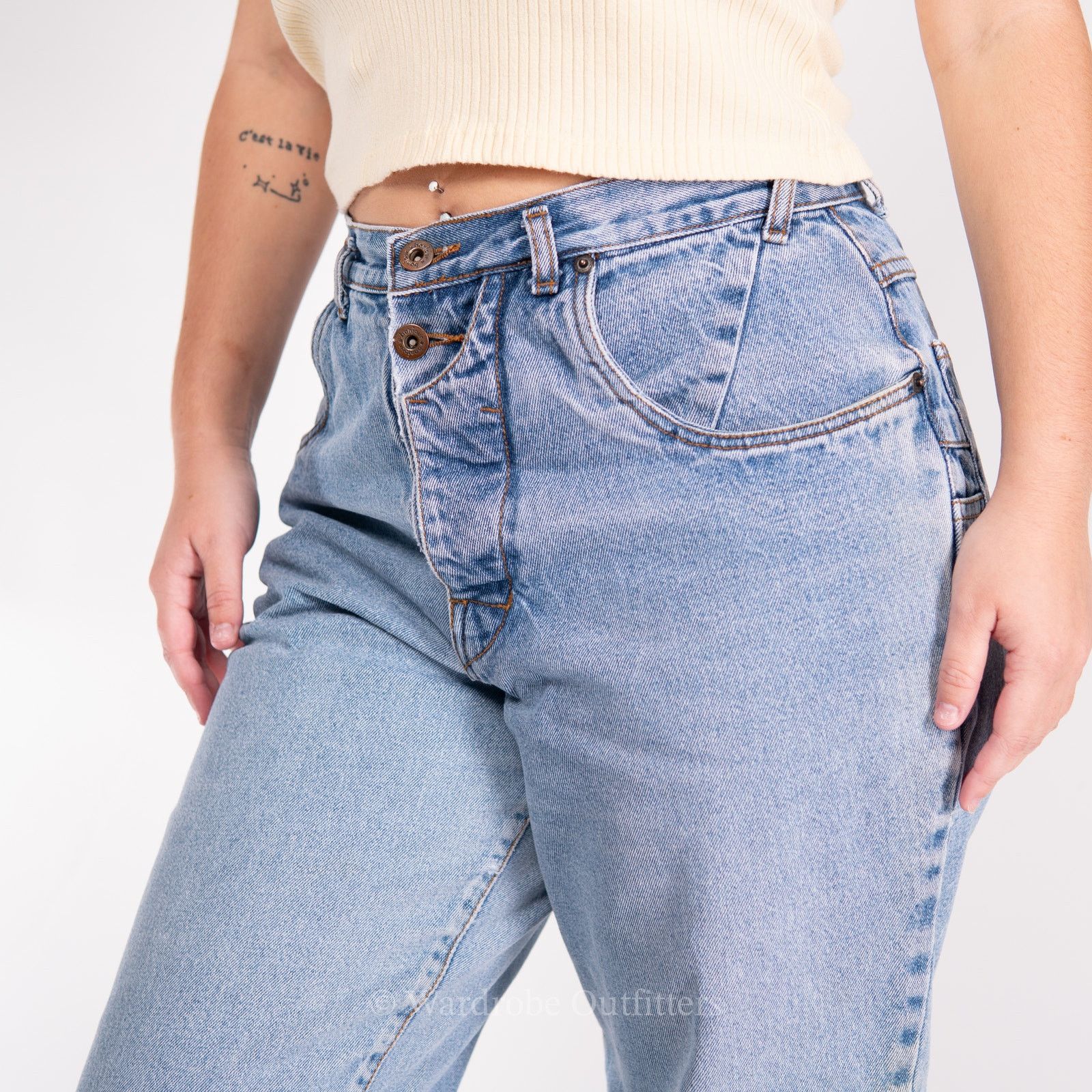 Vintage Vintage 90s Bonjour Light Wash Tapered Mom Jeans Size 30" / US 8 / IT 44 - 7 Thumbnail