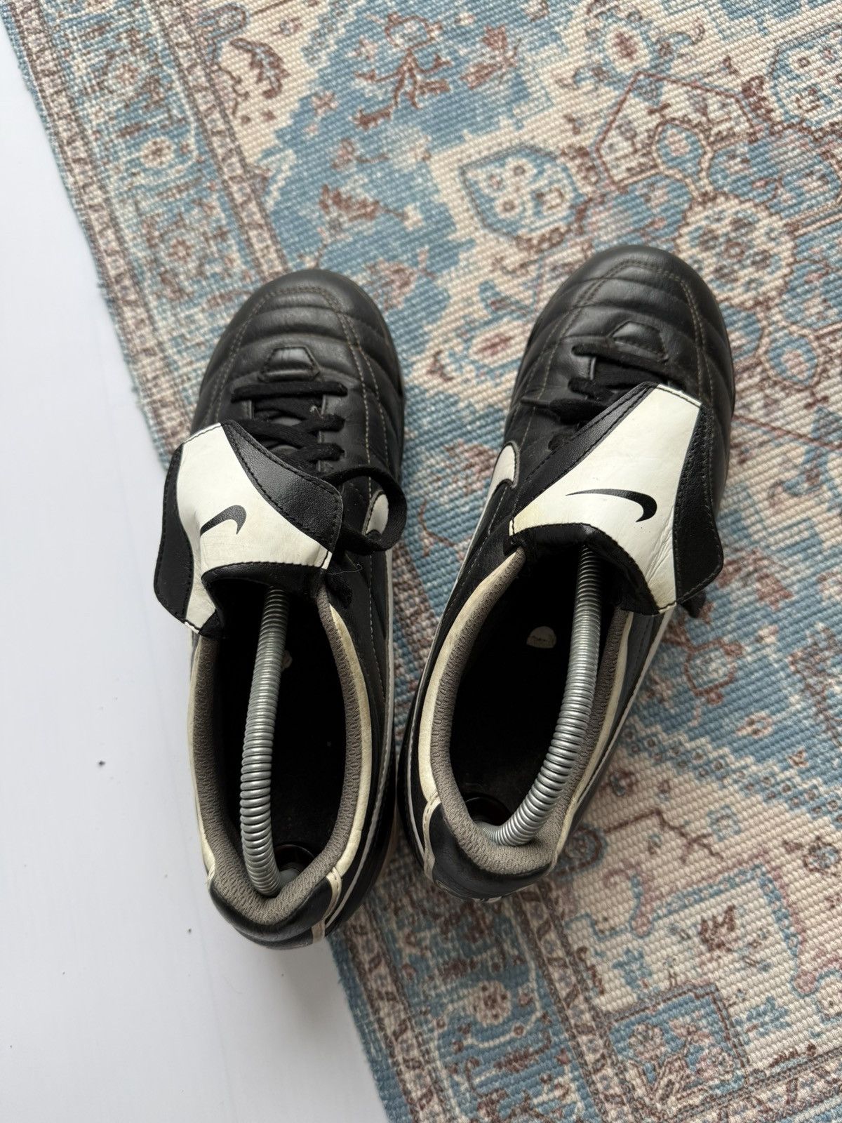 Nike Vintage 2006 Nike Tempo Mystic Leather Football Soccer Shoes Size US 9 / EU 42 - 8 Thumbnail