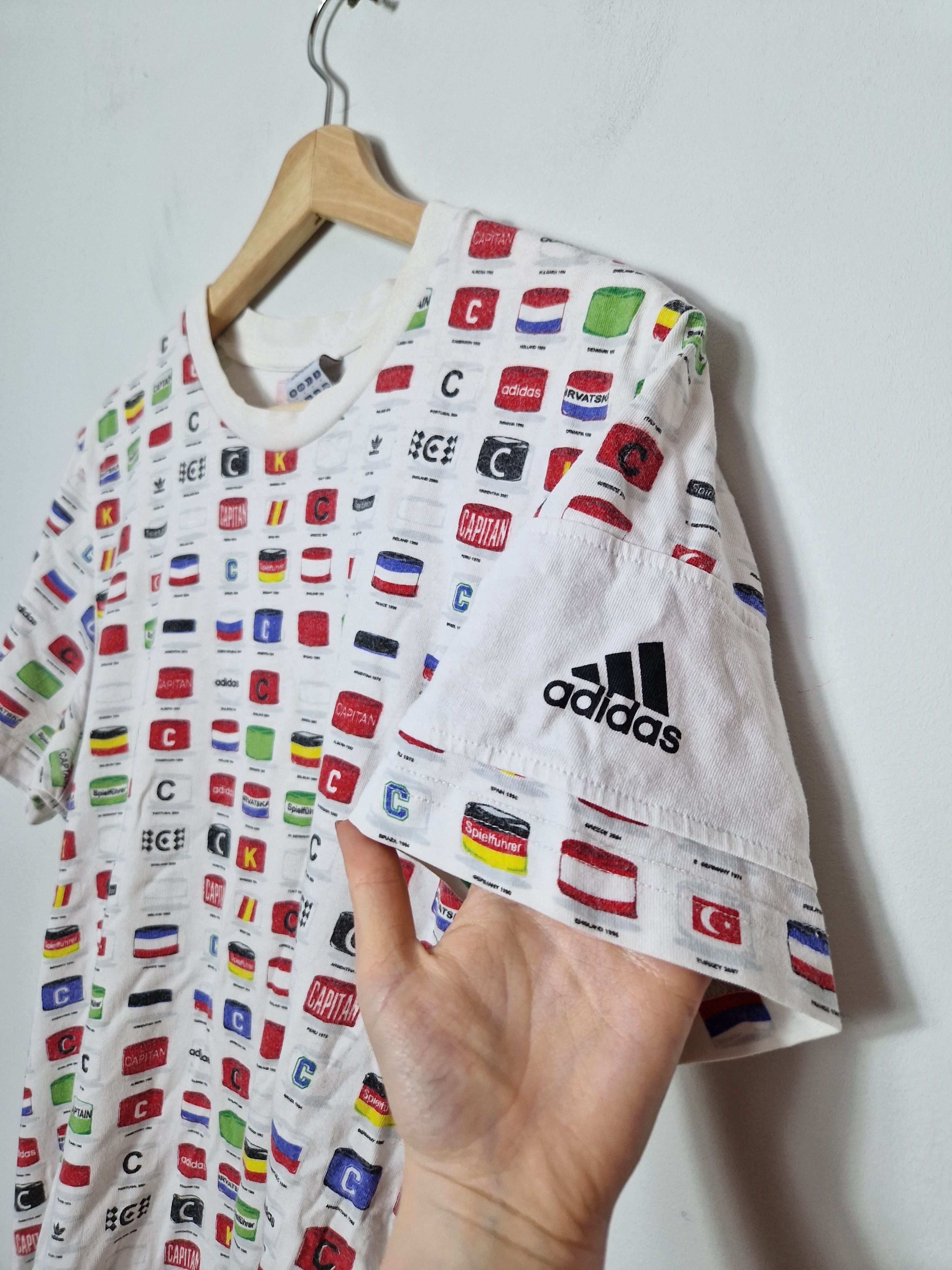 Adidas × Vintage Adidas vintage y2k tee Size US M / EU 48-50 / 2 - 5 Thumbnail