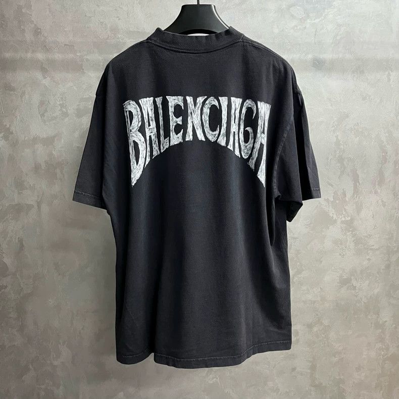 Balenciaga Balenciaga Black monogrammed architectural print crew neck Size US XL / EU 56 / 4 - 5 Thumbnail