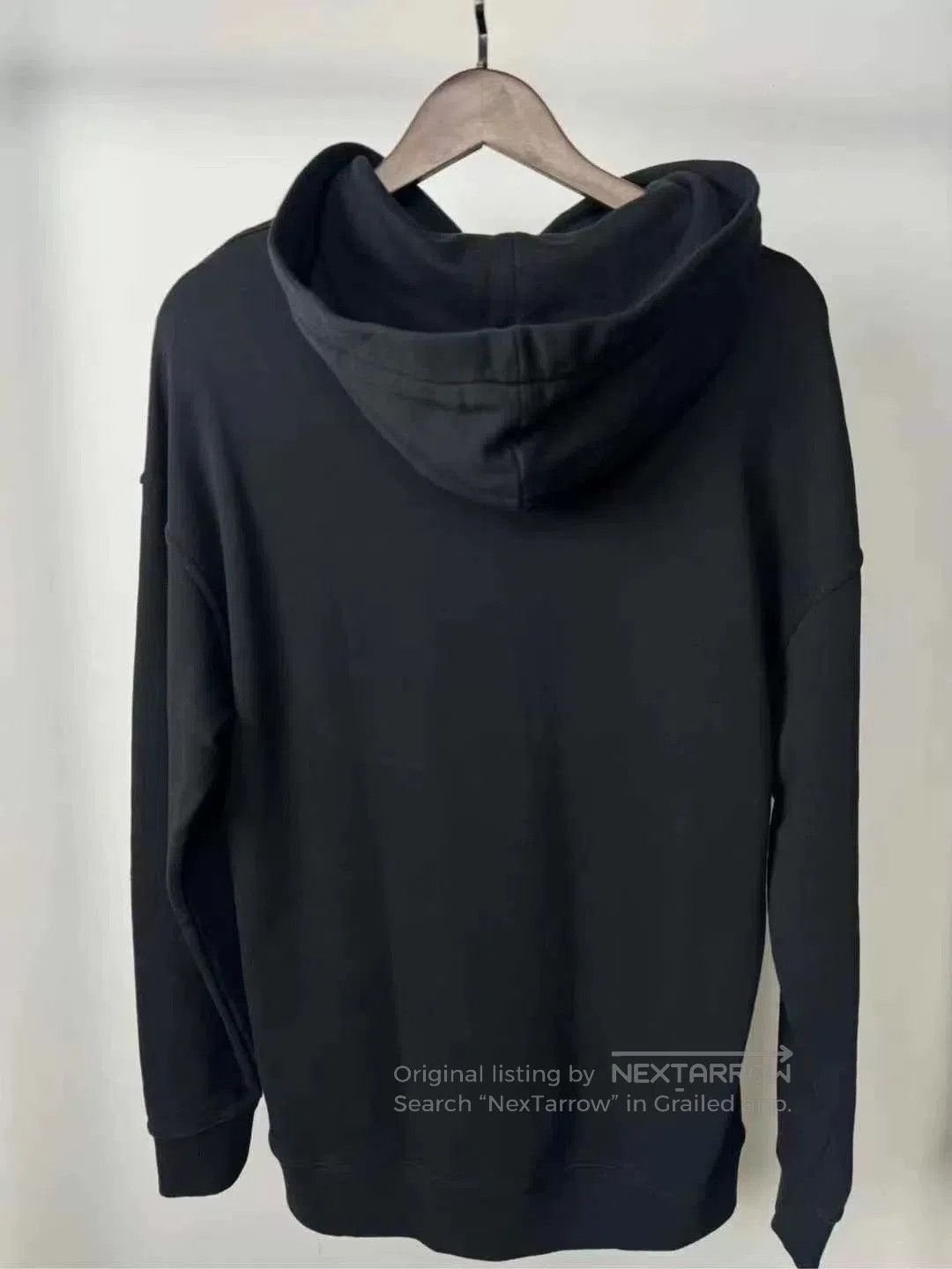 Givenchy classic givenchy logo hoodie in black. Size US S / EU 44-46 / 1 - 2 Thumbnail