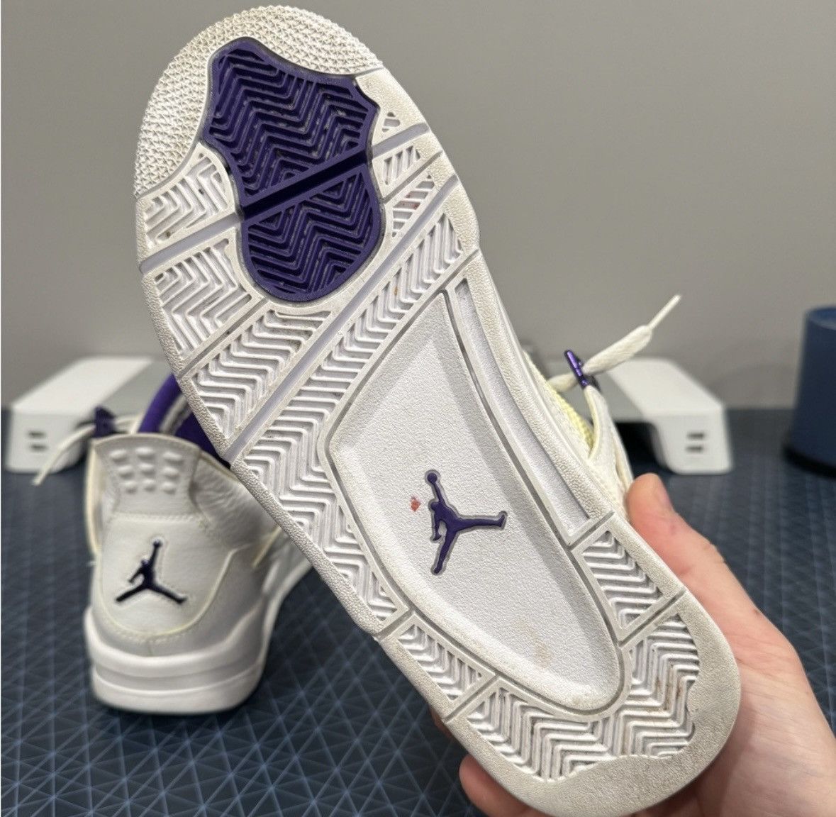 Jordan Brand Jordan 4 GS Purple Metallic Size US 7 / EU 40 - 8 Thumbnail