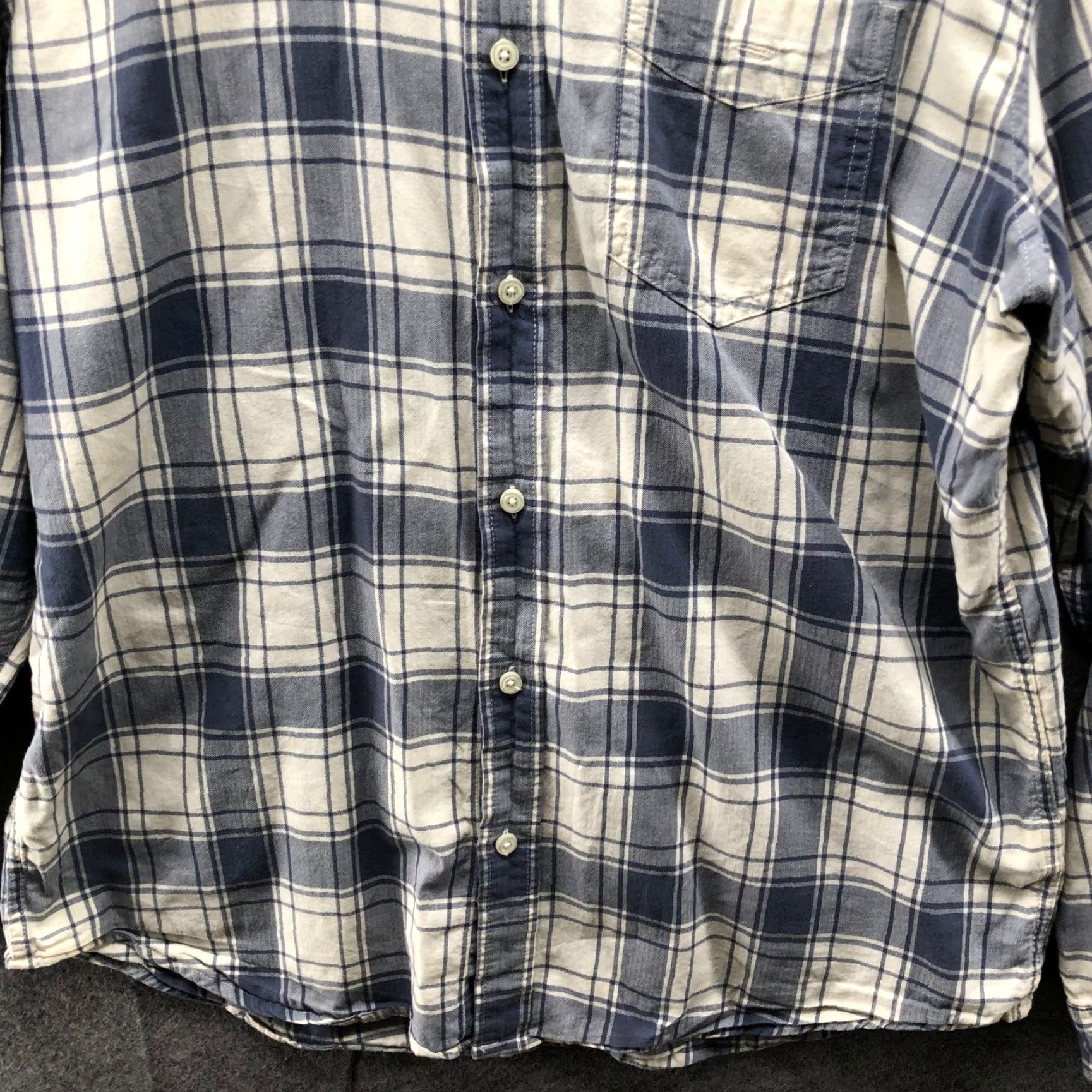 Vintage L.L. Bean Shirt Men Large Lightweight Flannel Blue White Plaid Button-Down Collar Regular Fit Pocketed All Seasons Casual Travel Workwear Size US L / EU 52-54 / 3 - 4 Thumbnail