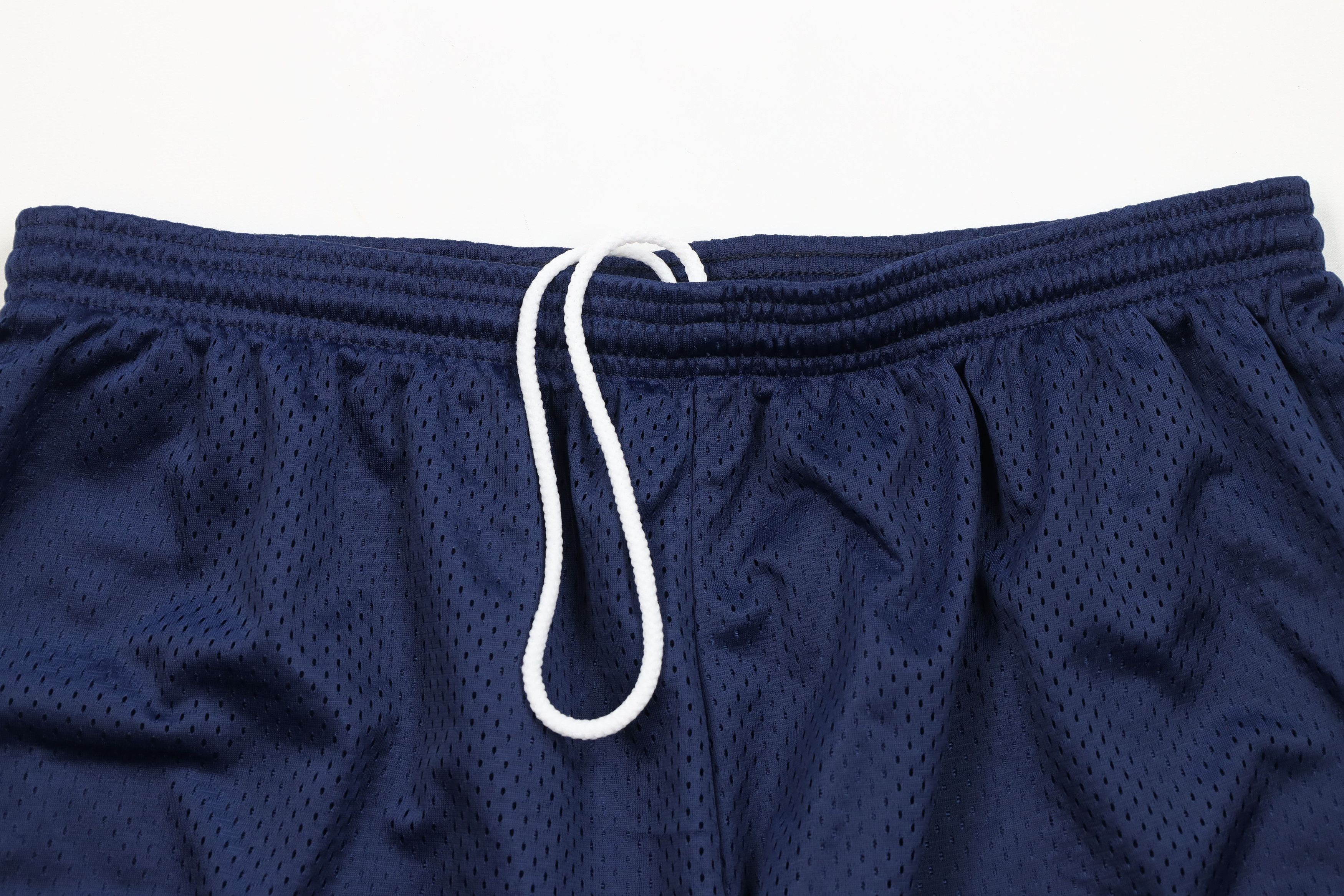 Vintage Vintage Y2K Universal Studios Above Knee Mesh Shorts Blue Size US 38 / EU 54 - 2 Thumbnail