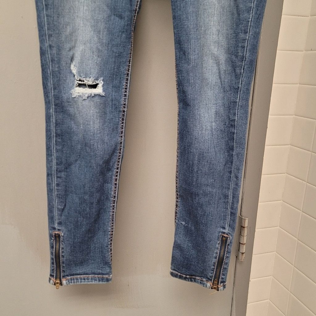 Other EUC Enjean Distressed Skinny Jeans Size 29" - 3 Thumbnail