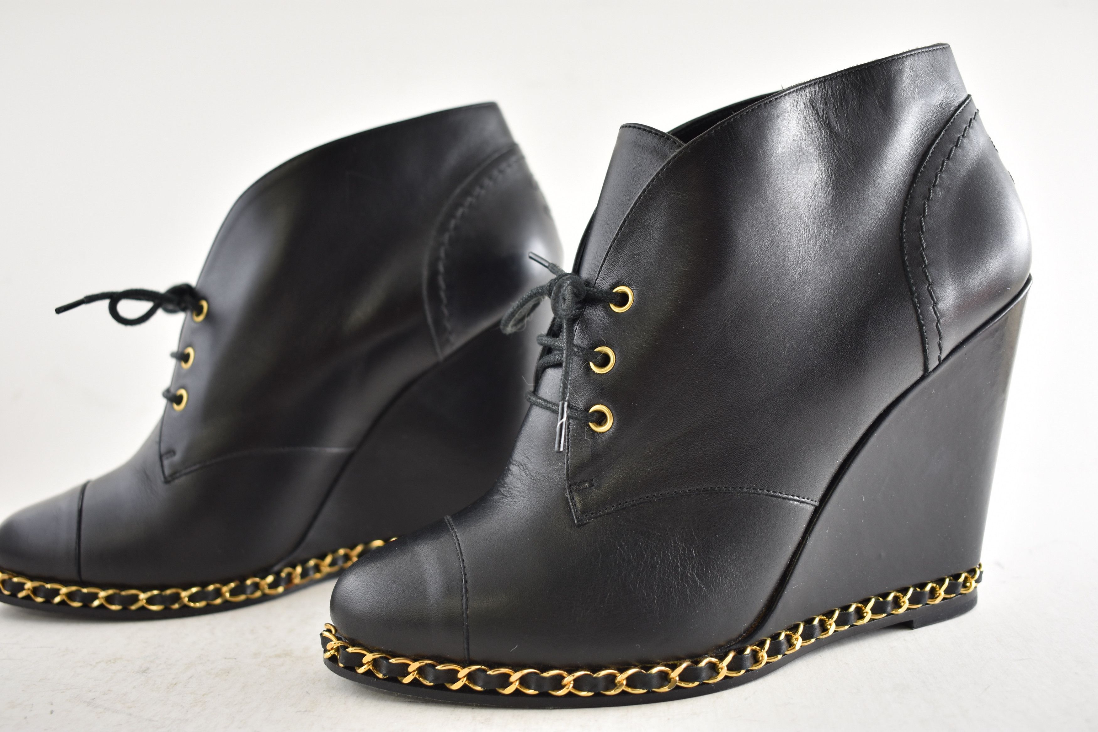 Chanel Leather Gold Chain Around CC Logo Ankle Wedge Boot 38.5 Size US 8.5 / IT 38.5 - 14 Thumbnail