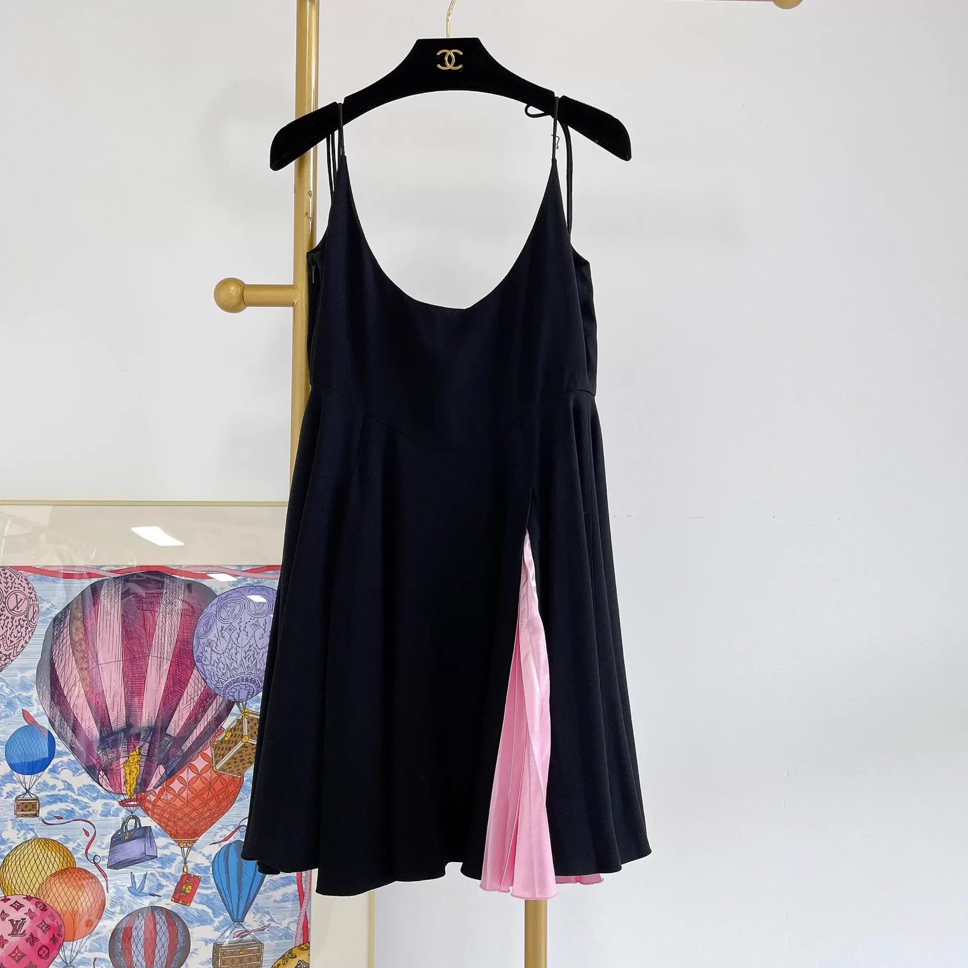 Versace Versace black sleeveless dress size 44 Size M / US 6-8 / IT 42-44 - 1 Thumbnail