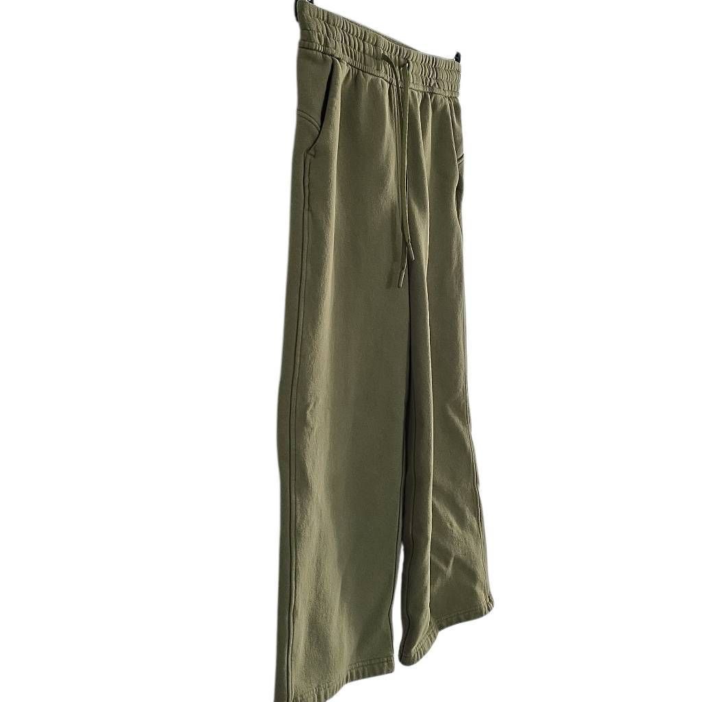 Lululemon Lululemon Women's Size 2 Green Cropped Wide Leg Sweatpants Size 26" / US 2 / IT 38 - 6 Thumbnail