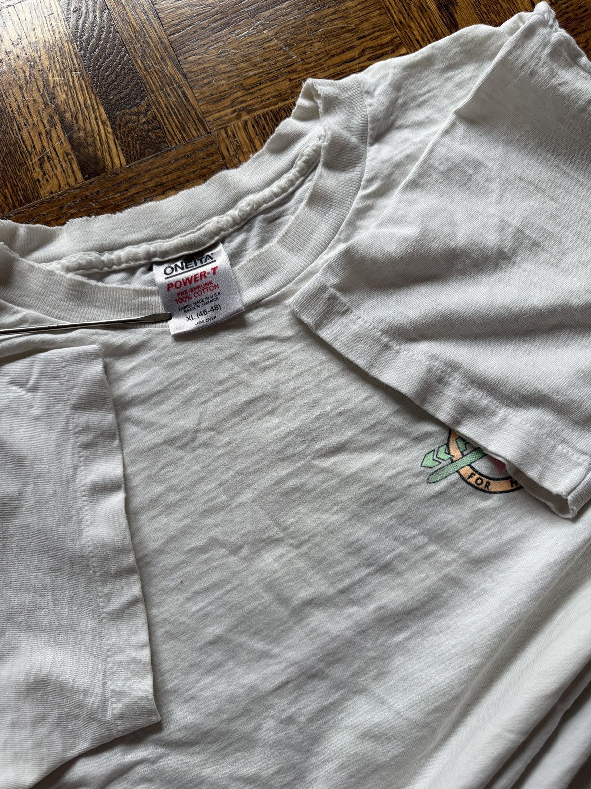 Vintage Vintage 90s Kastle Ski Gear Distressed Graphic Tee Size US XL / EU 56 / 4 - 3 Thumbnail