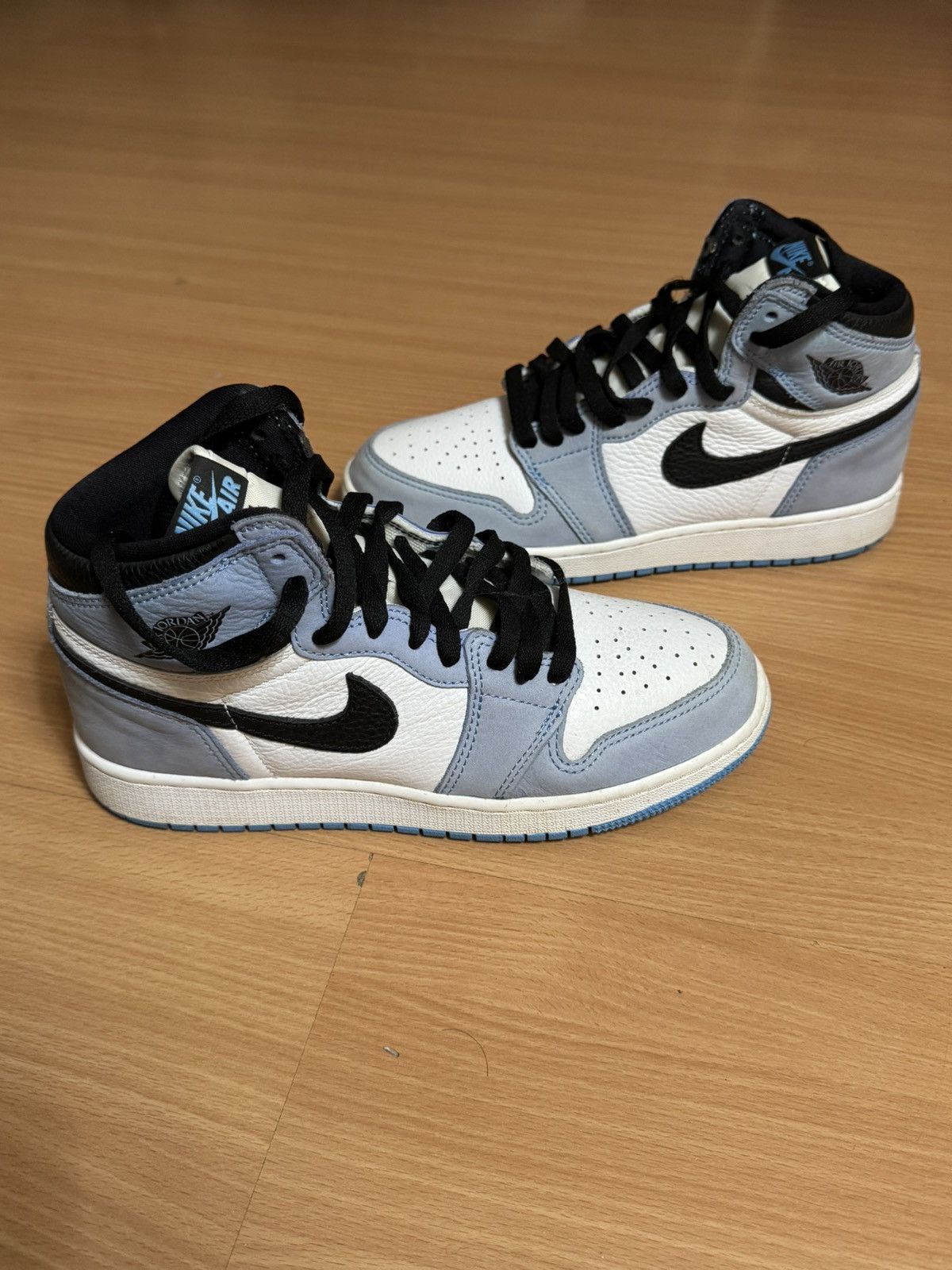 Jordan Brand Air Jordan 1 High UNC Size US 7 / EU 40 - 2 Thumbnail